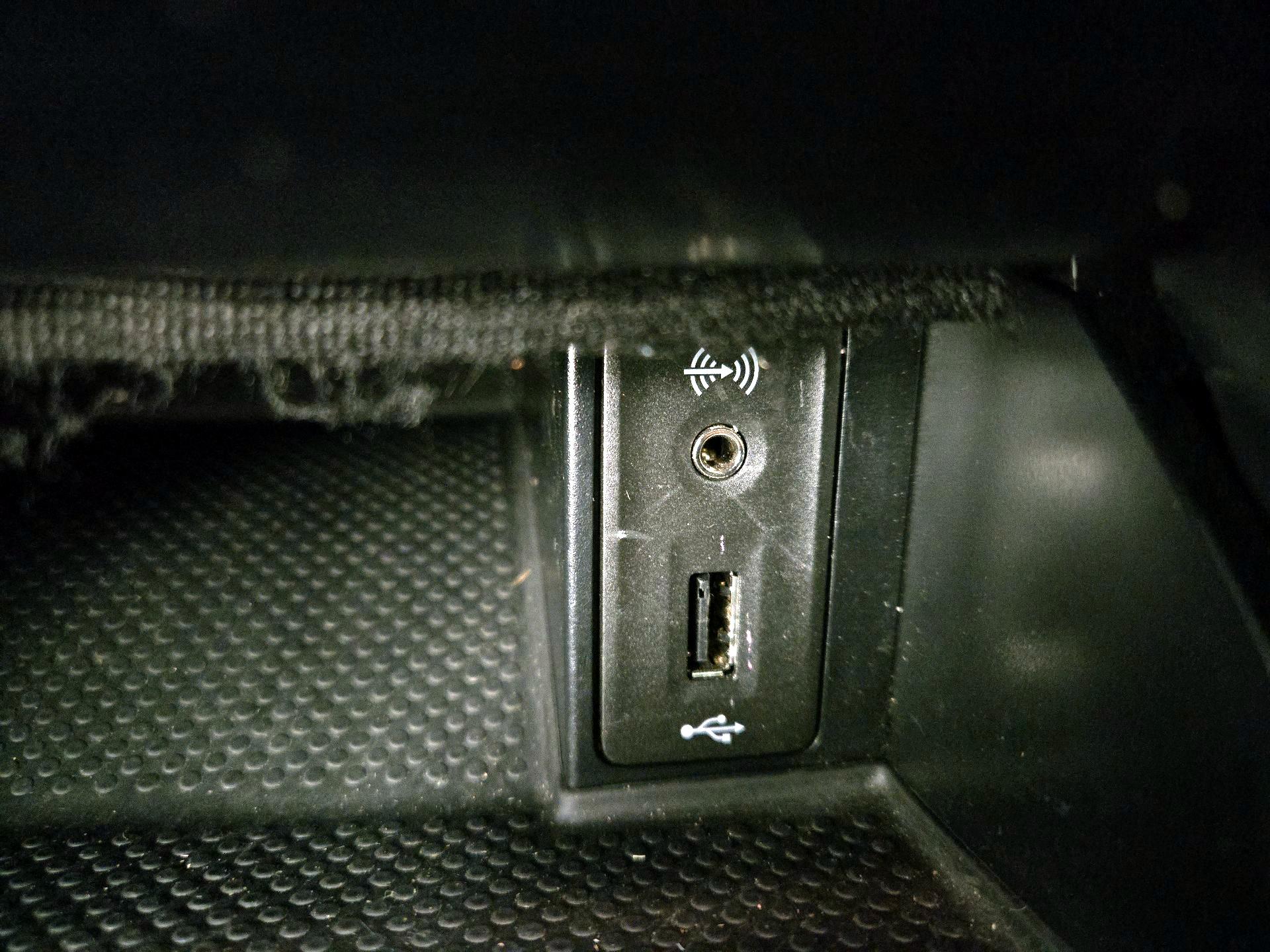 Thumbnail: 2017 Volkswagen Golf - 18