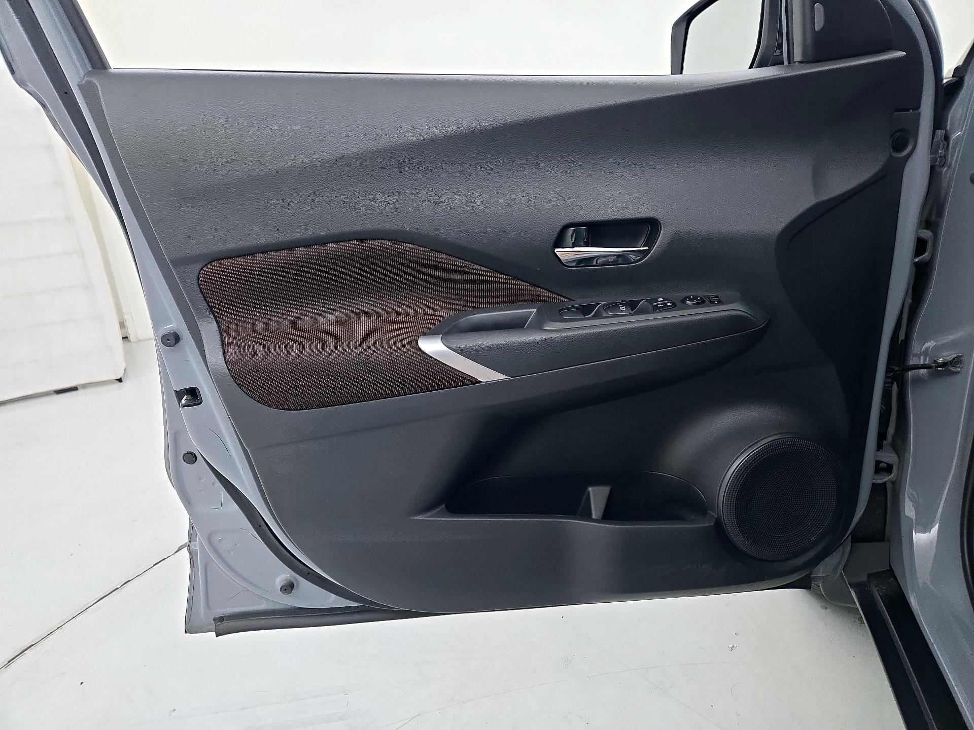 Thumbnail: 2023 Nissan Kicks - 12