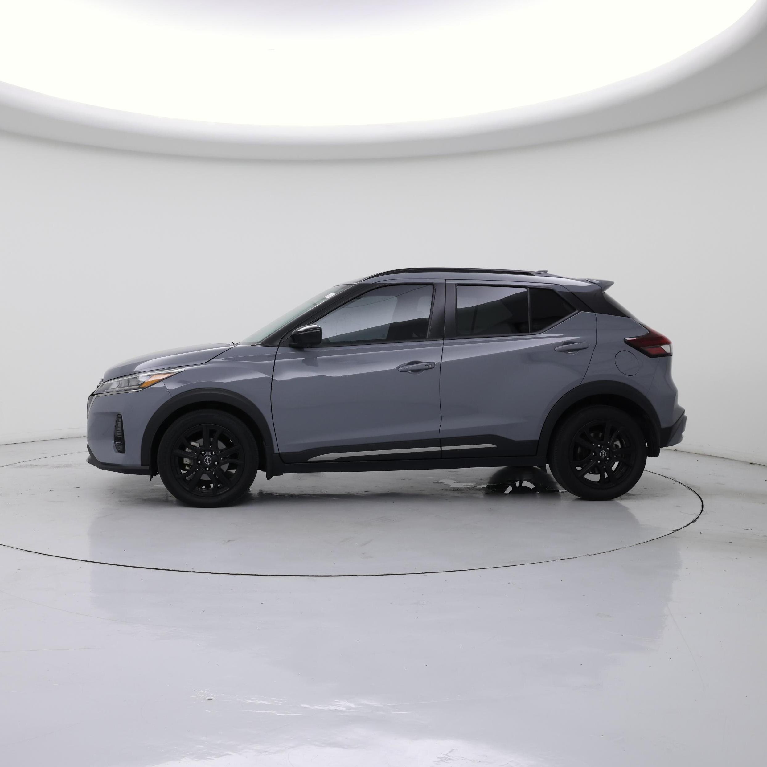 Thumbnail: 2023 Nissan Kicks - 3