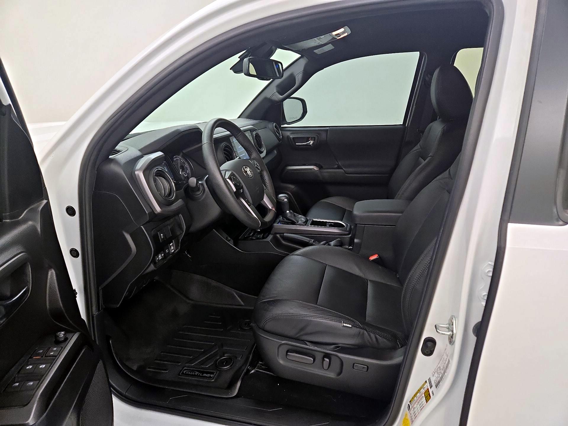 Thumbnail: 2022 Toyota Tacoma - 11