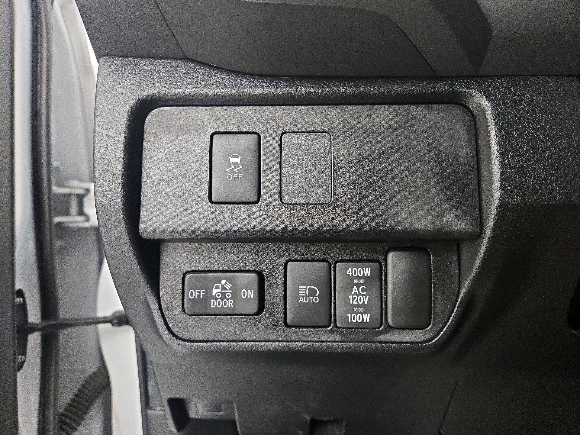 Thumbnail: 2022 Toyota Tacoma - 13