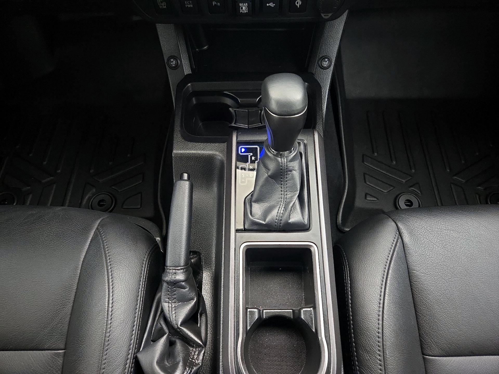 Thumbnail: 2022 Toyota Tacoma - 17