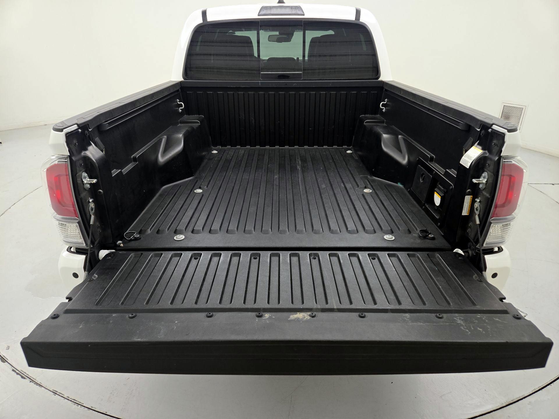 Thumbnail: 2022 Toyota Tacoma - 20