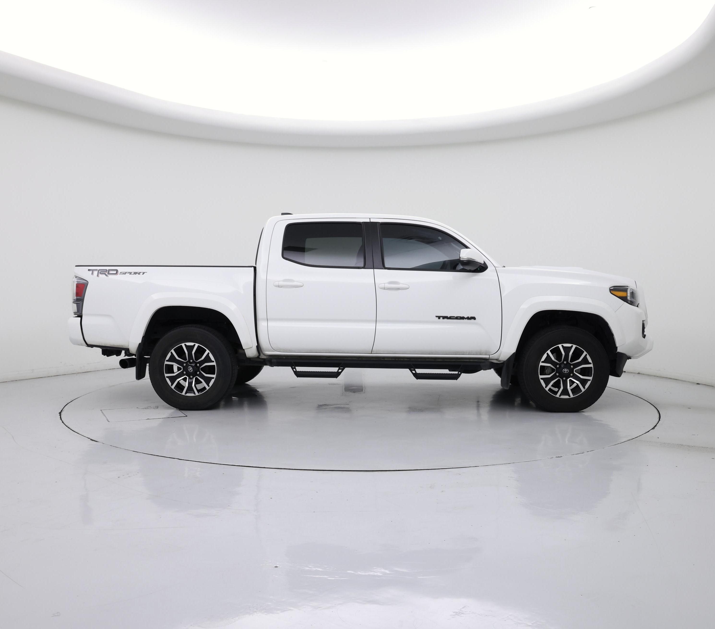 Thumbnail: 2022 Toyota Tacoma - 7