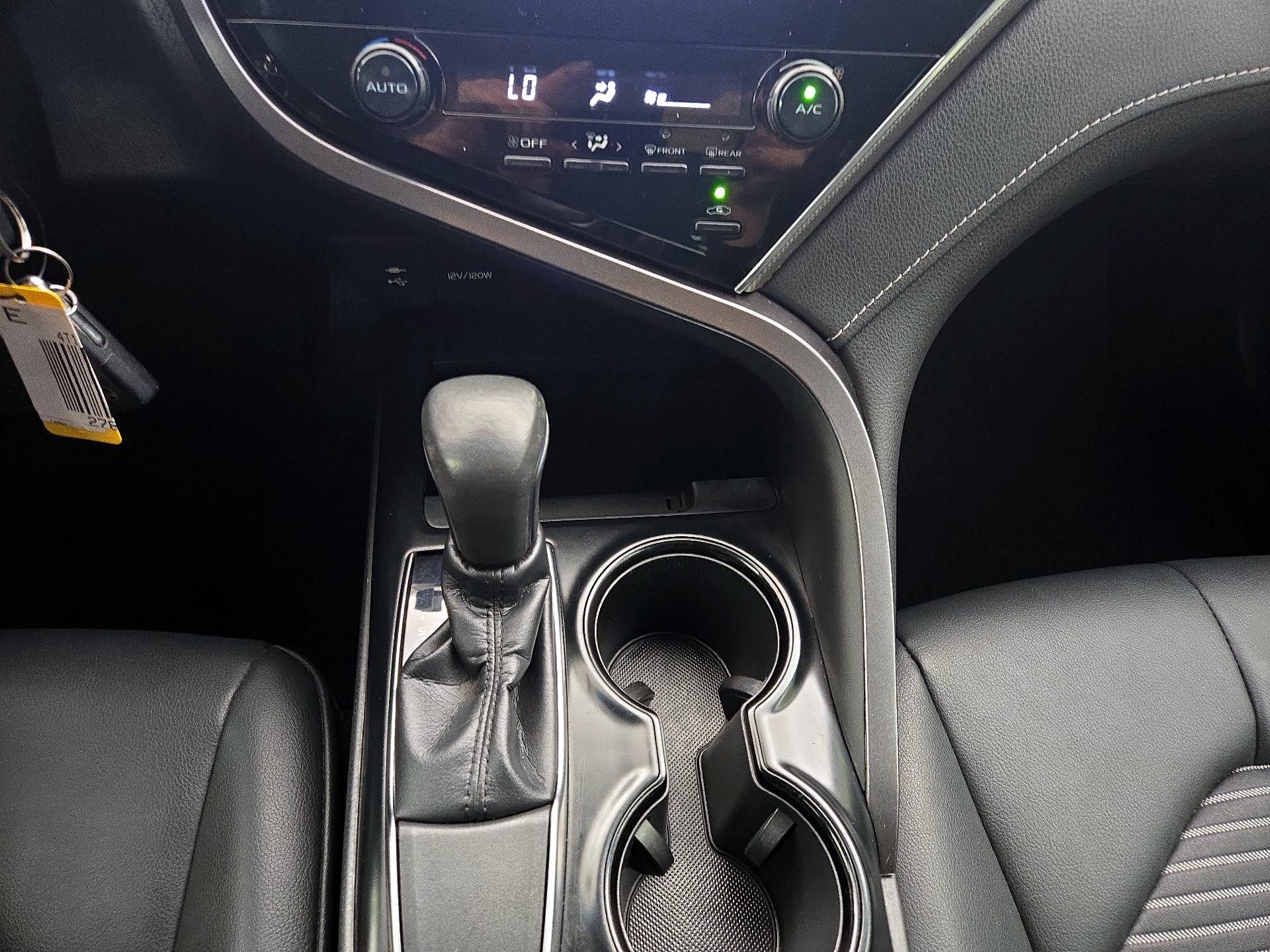 Thumbnail: 2018 Toyota Camry - 17