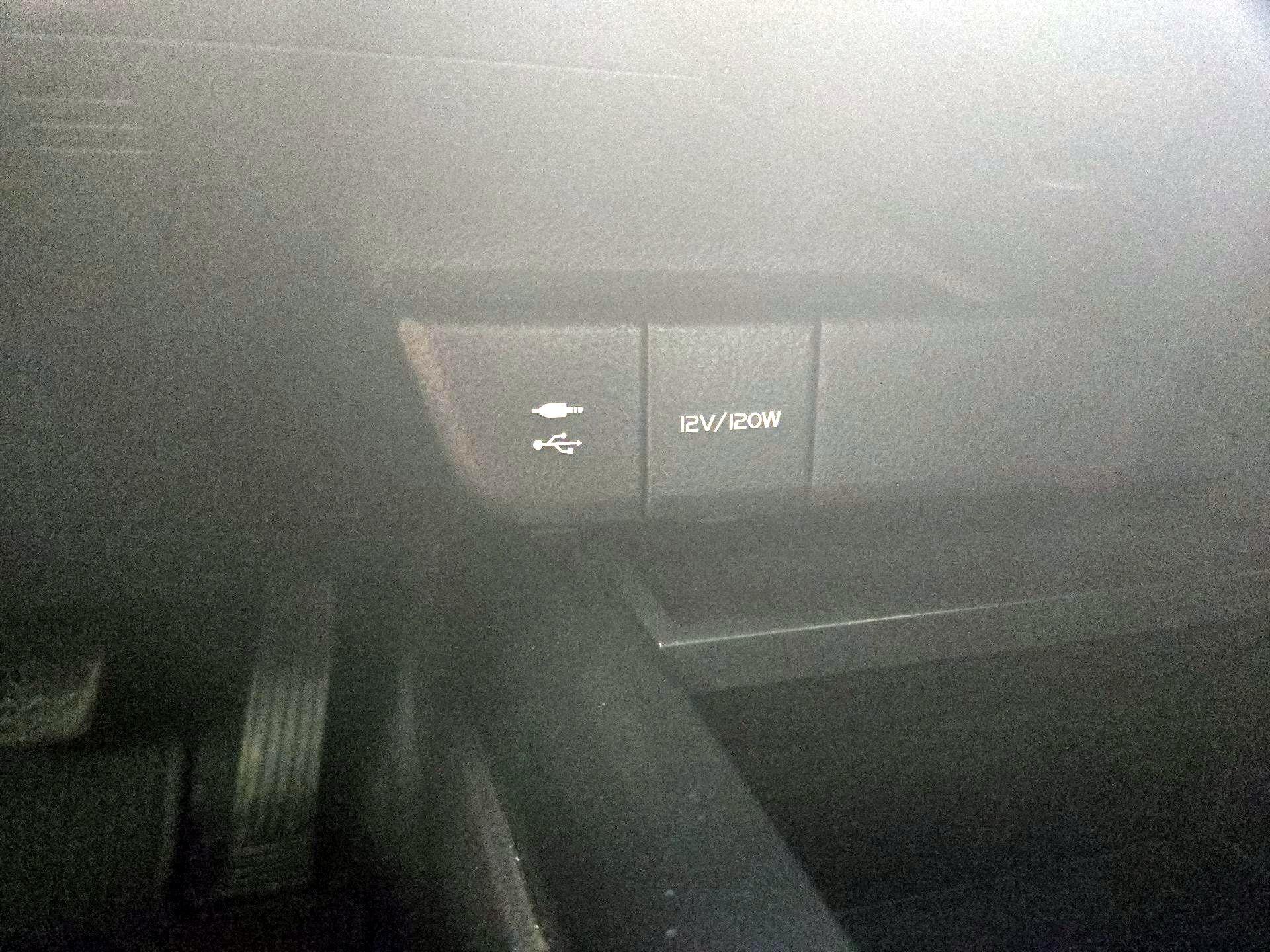 Thumbnail: 2018 Toyota Camry - 18