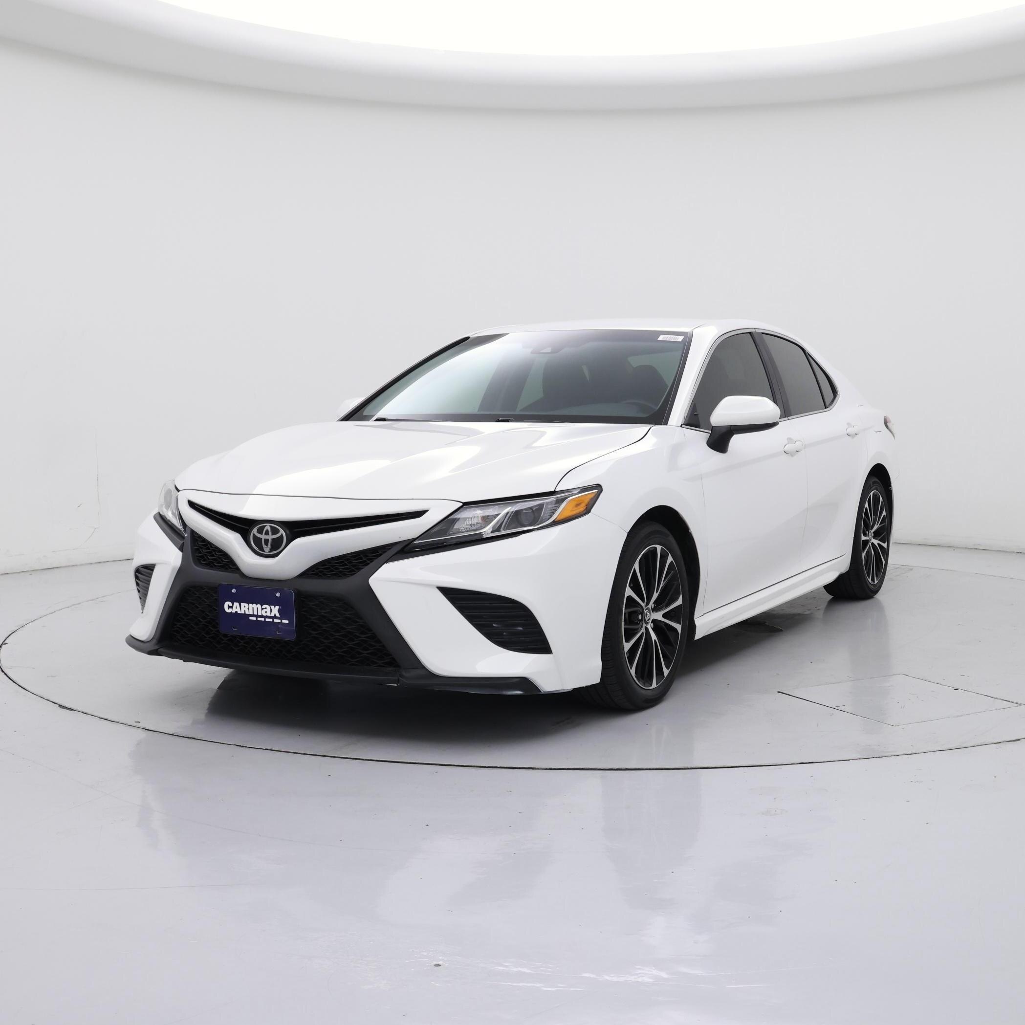 Thumbnail: 2018 Toyota Camry - 4