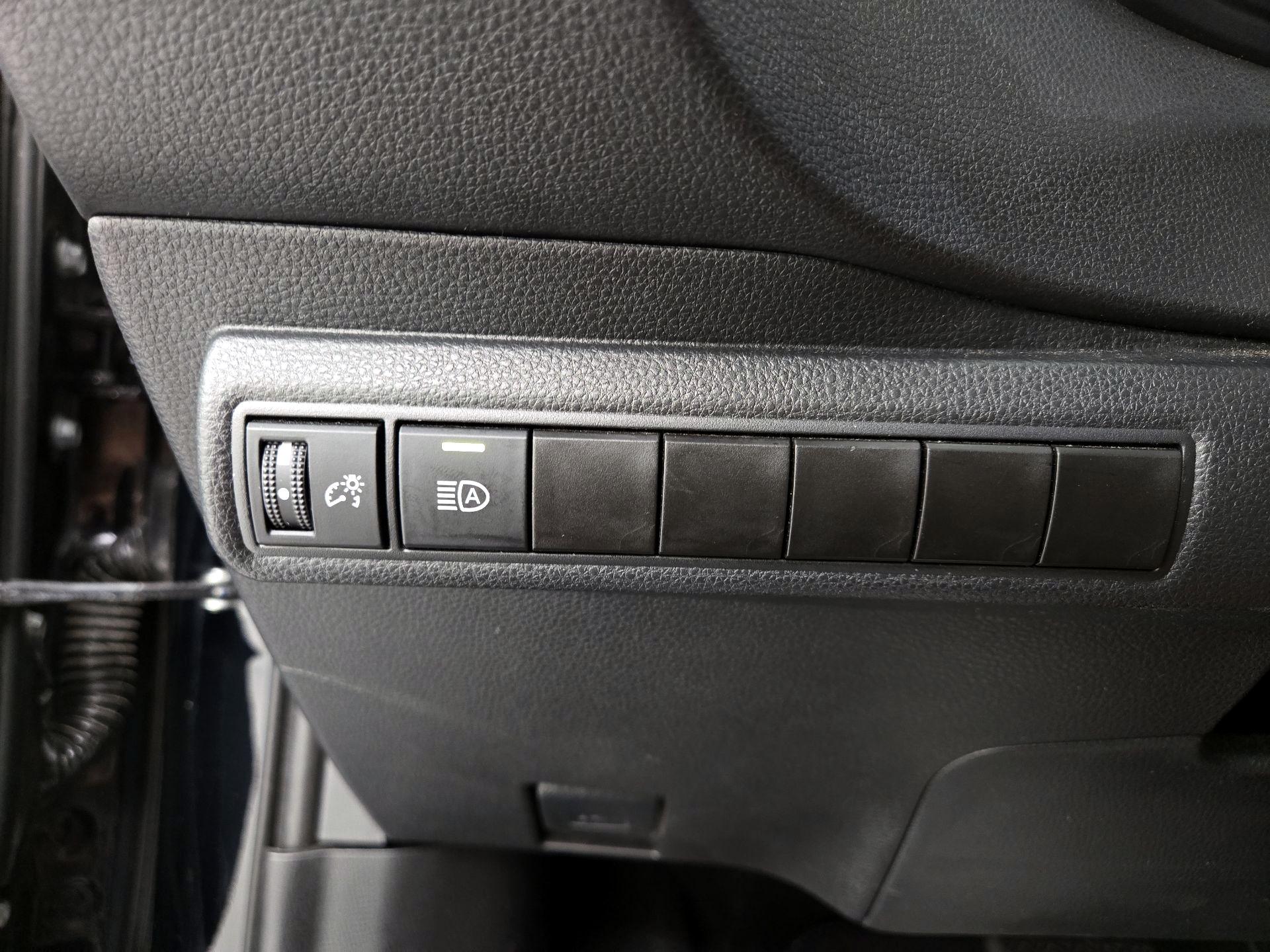 Thumbnail: 2024 Toyota Corolla - 13