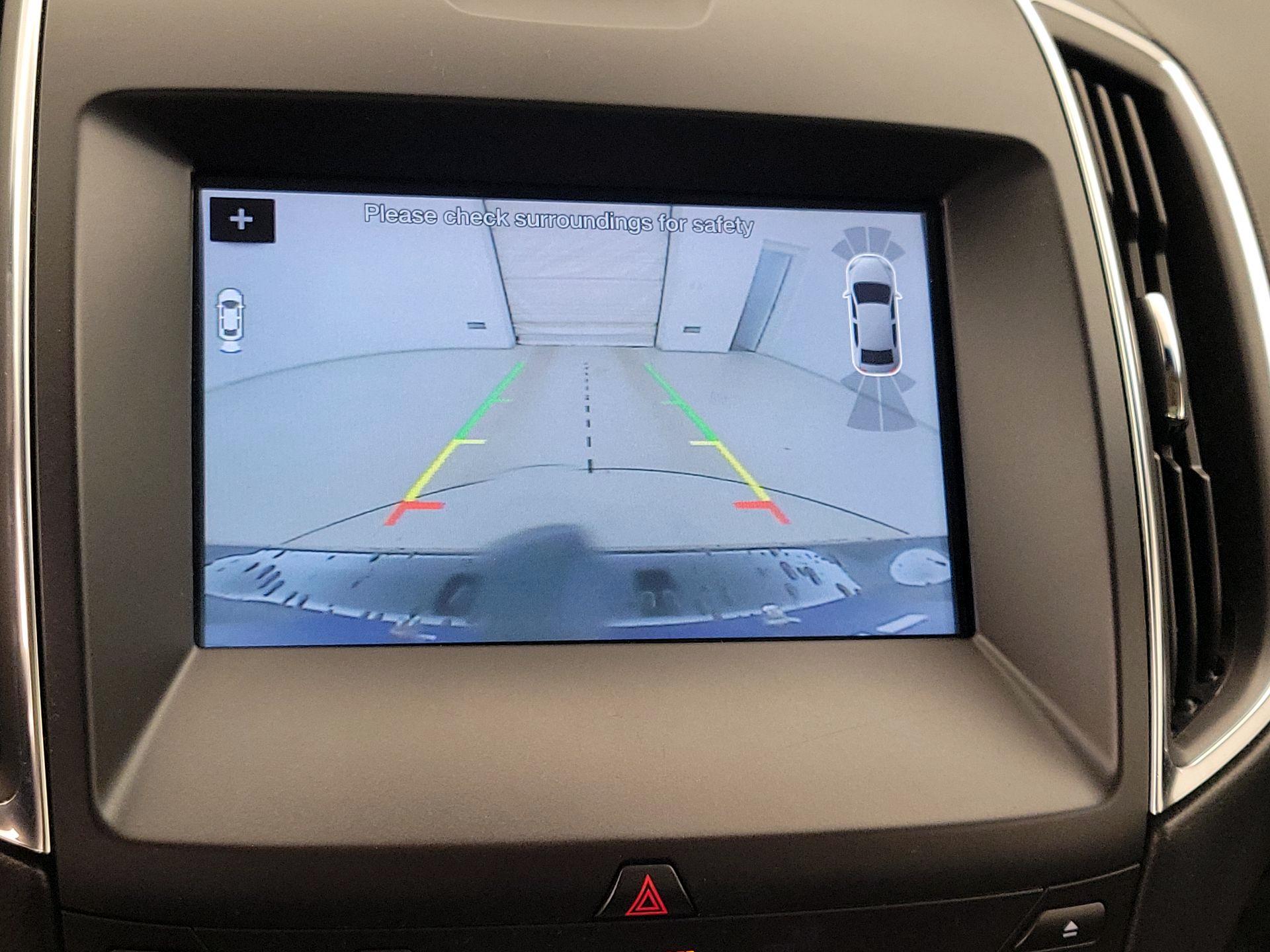 Thumbnail: 2018 Ford Edge - 15