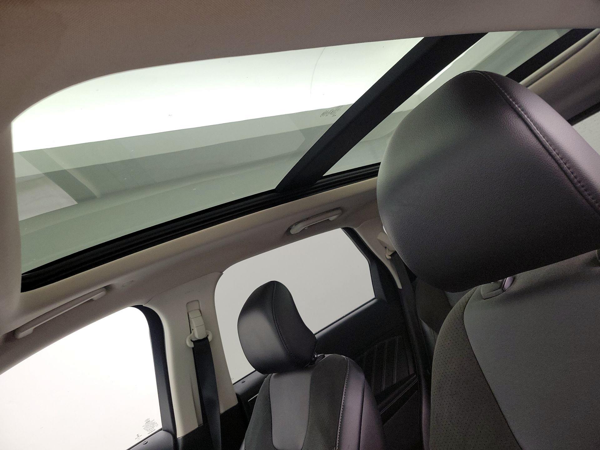 Thumbnail: 2018 Ford Edge - 20