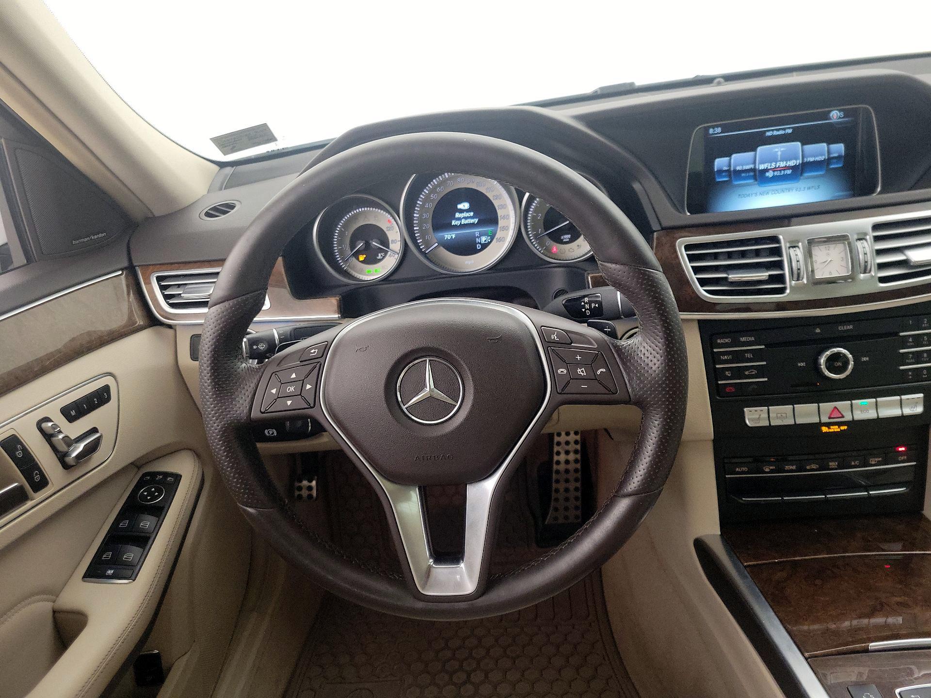 Thumbnail: 2016 Mercedes-Benz E-Class - 10