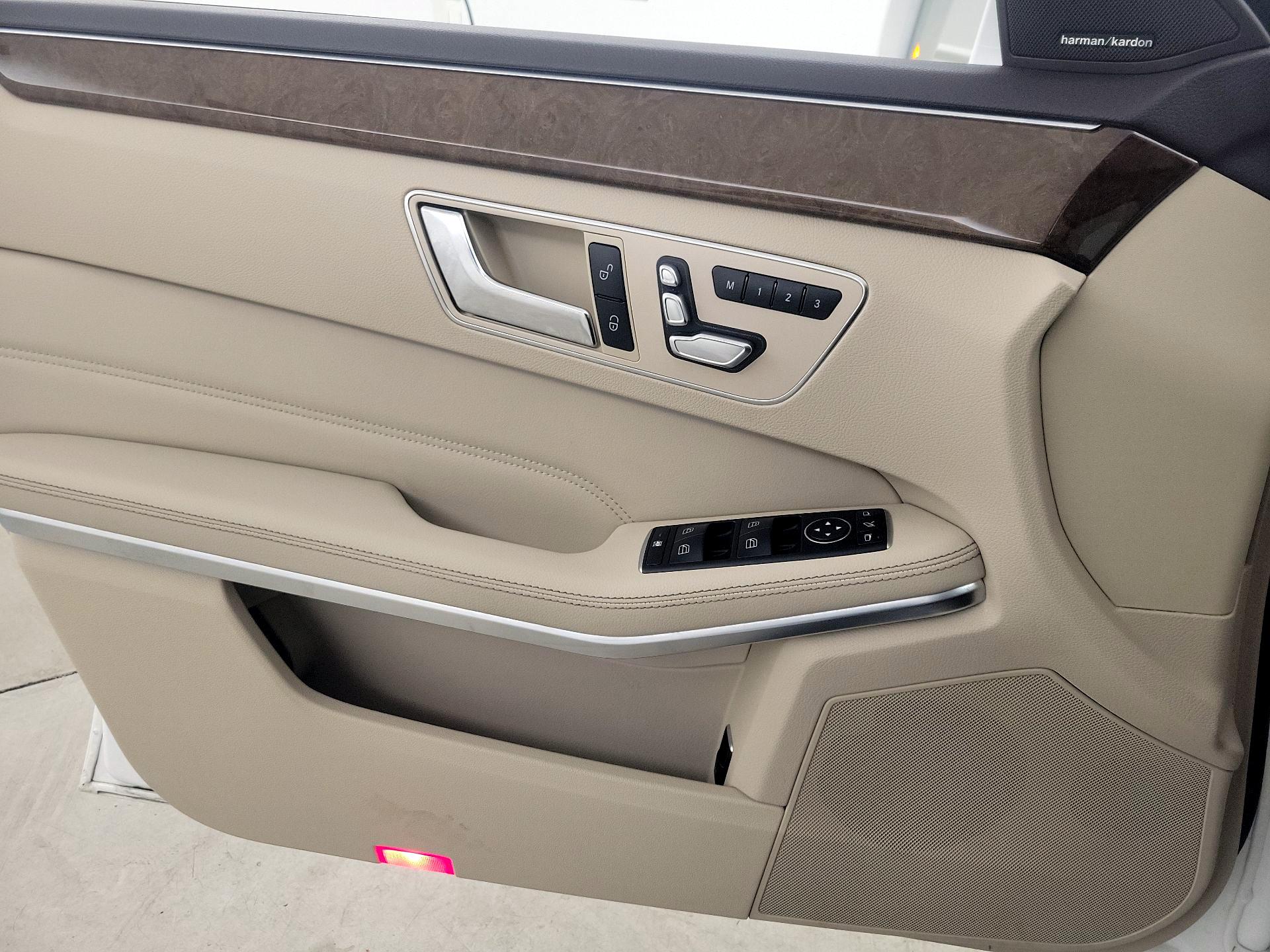 Thumbnail: 2016 Mercedes-Benz E-Class - 12