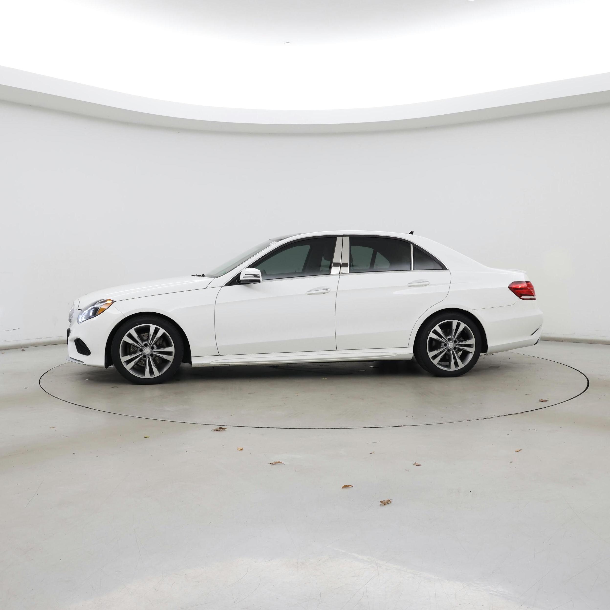 Thumbnail: 2016 Mercedes-Benz E-Class - 3