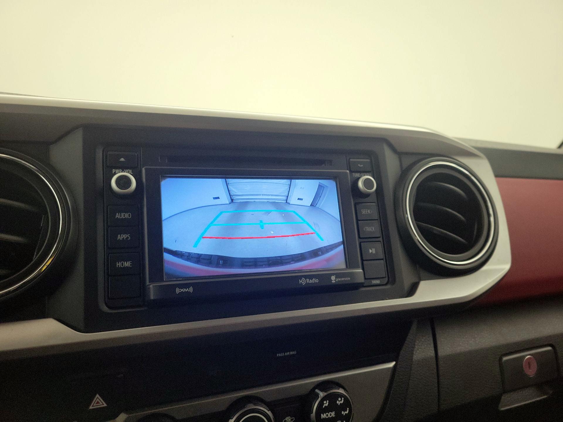 Thumbnail: 2019 Toyota Tacoma - 14