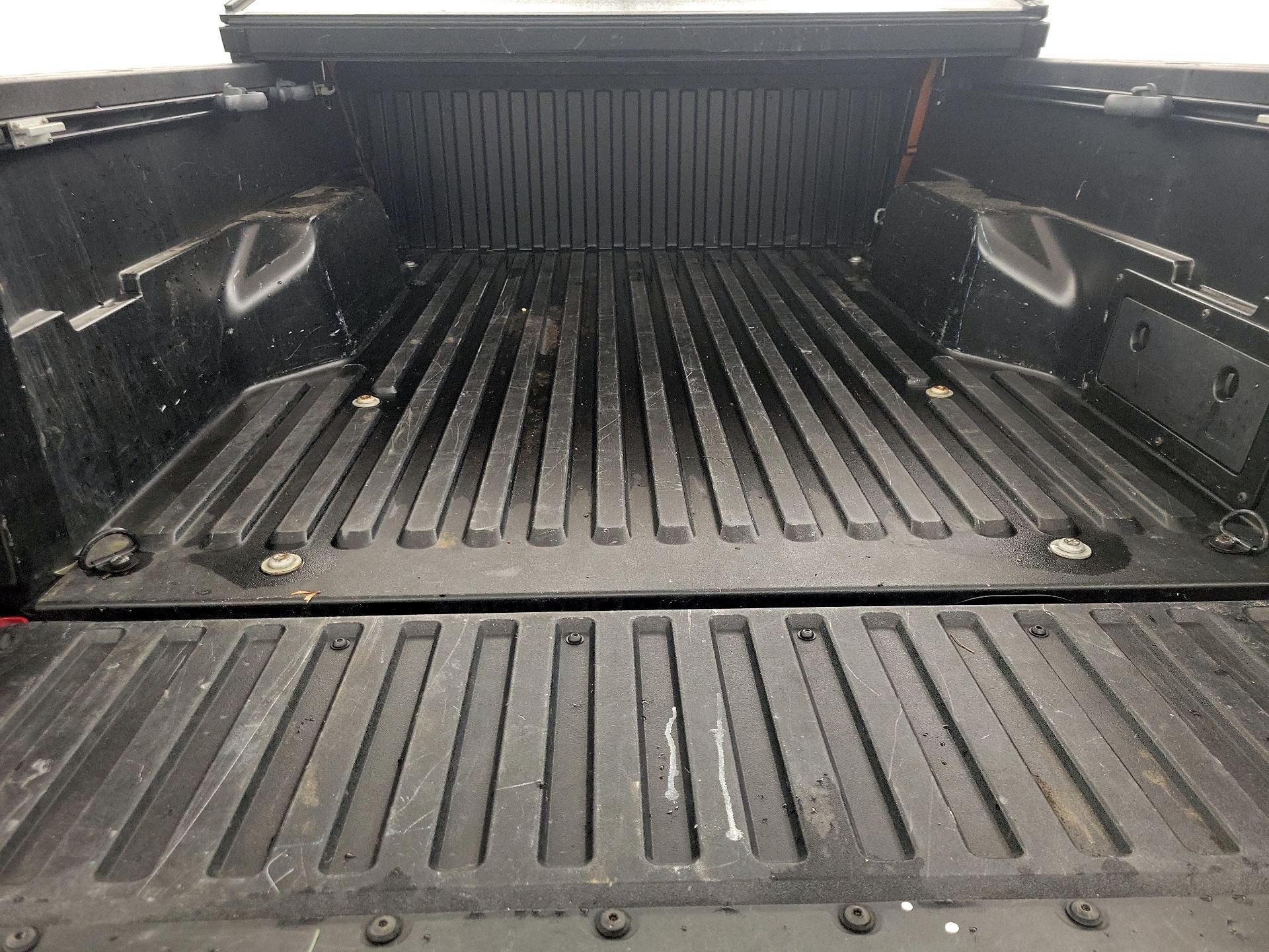 Thumbnail: 2019 Toyota Tacoma - 20