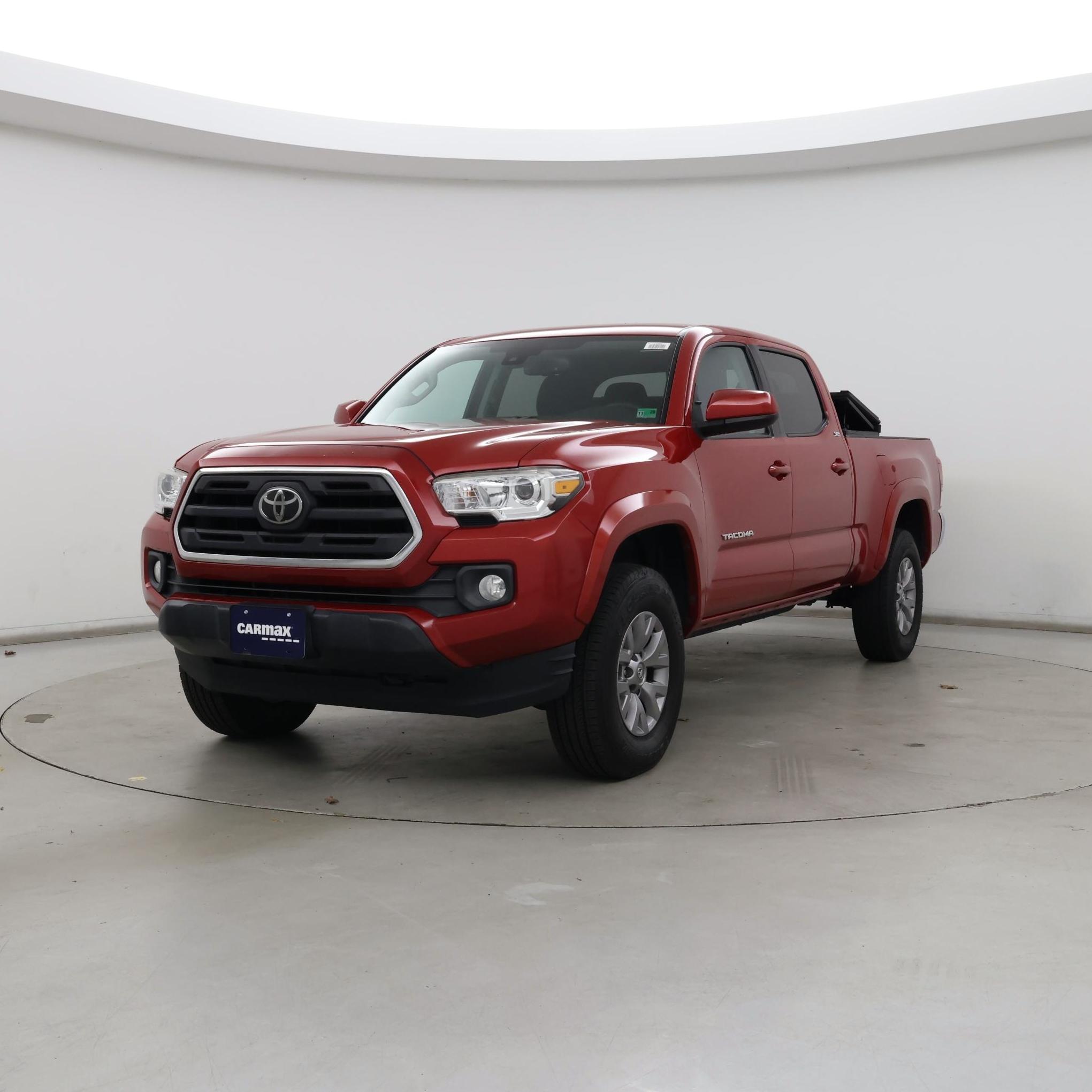 Thumbnail: 2019 Toyota Tacoma - 4