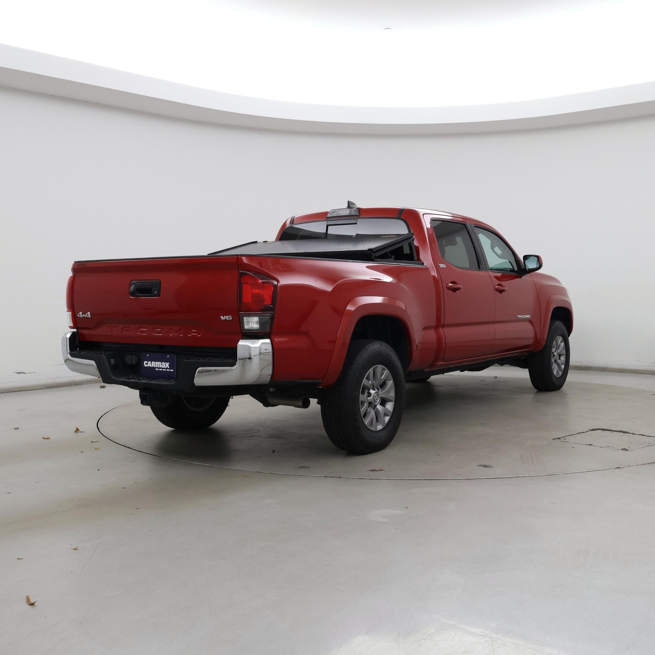 Thumbnail: 2019 Toyota Tacoma - 8