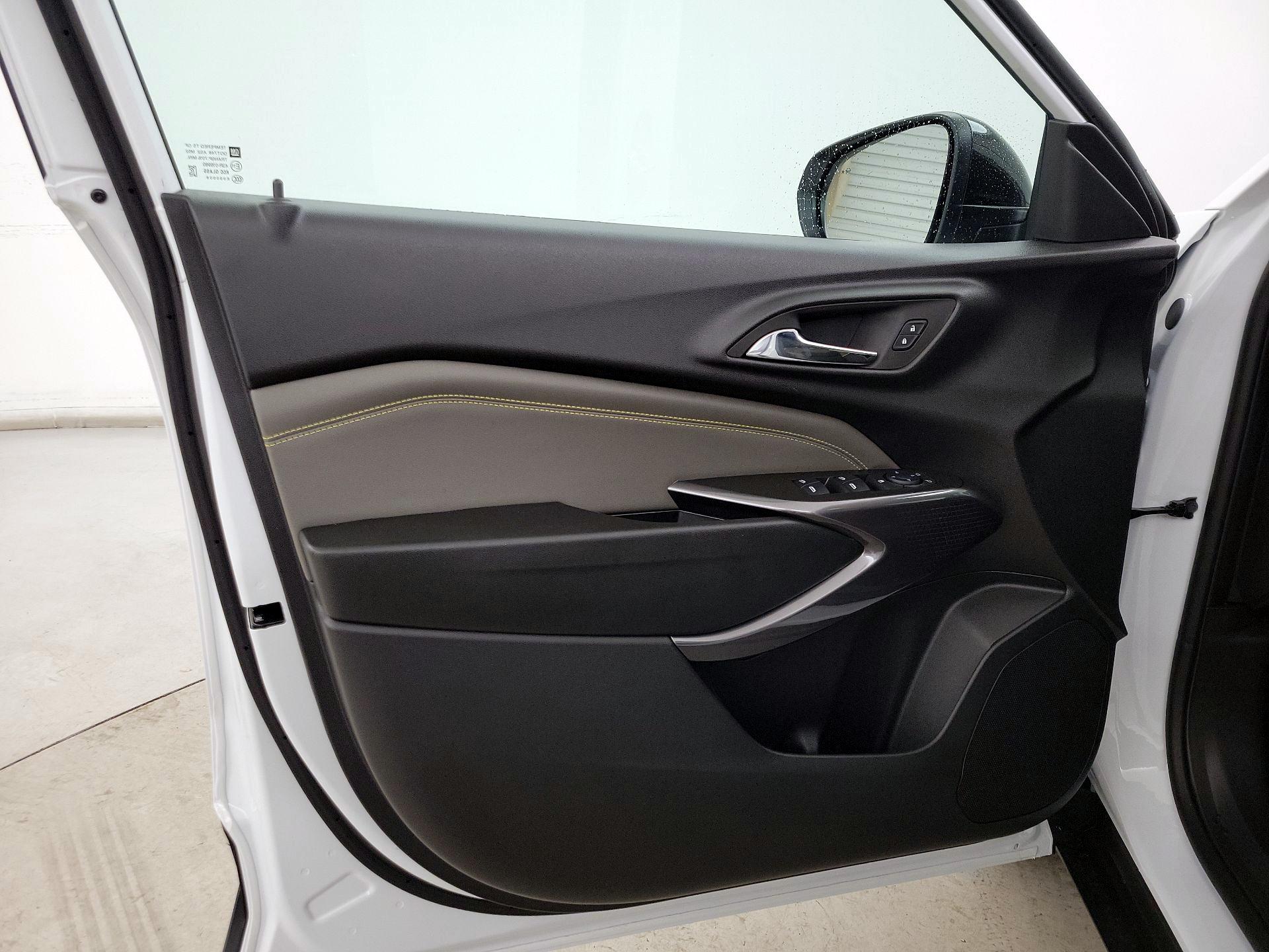 Thumbnail: 2025 Chevrolet Trax - 12