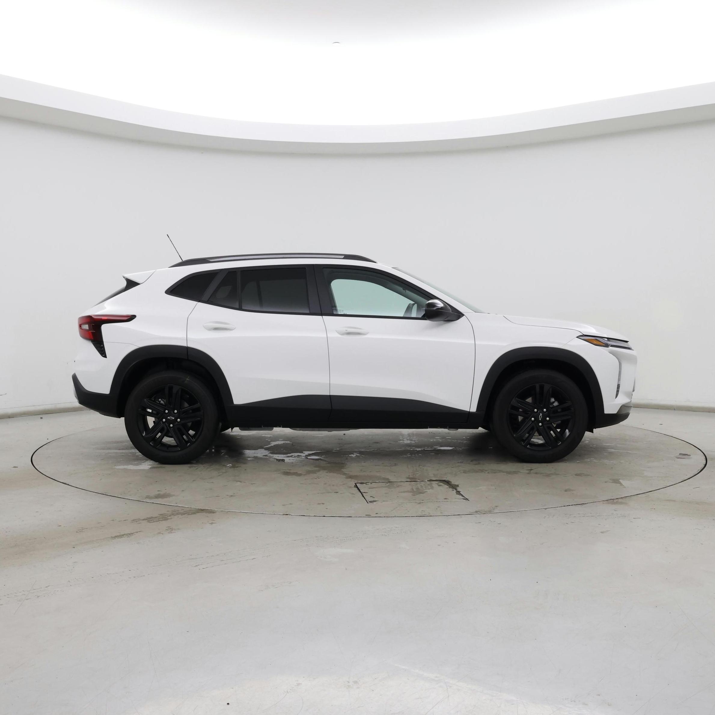 Thumbnail: 2025 Chevrolet Trax - 7