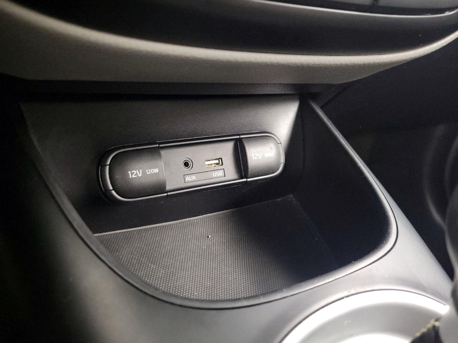 Thumbnail: 2015 Kia Soul - 17