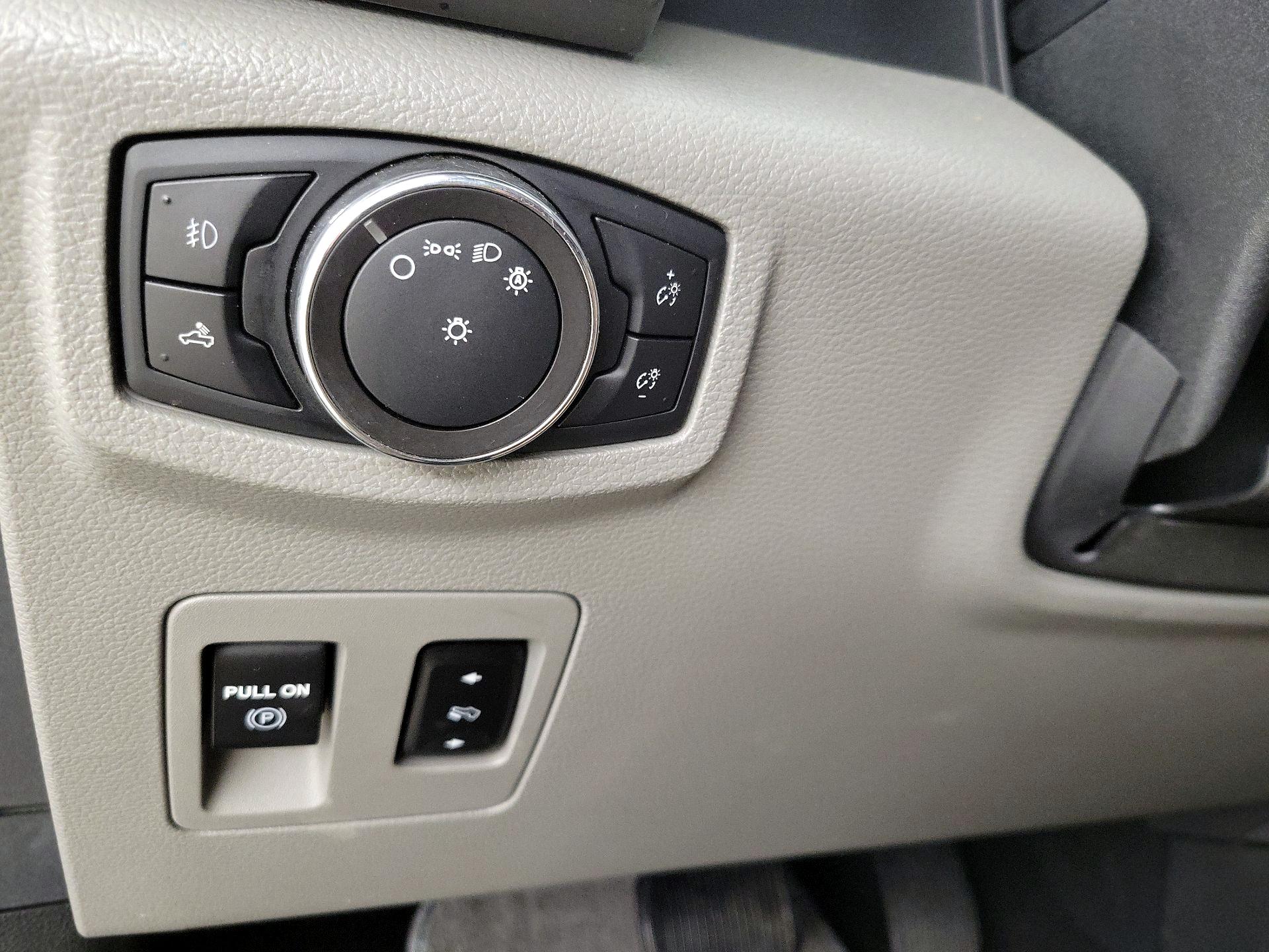 Thumbnail: 2019 Ford F-150 - 13