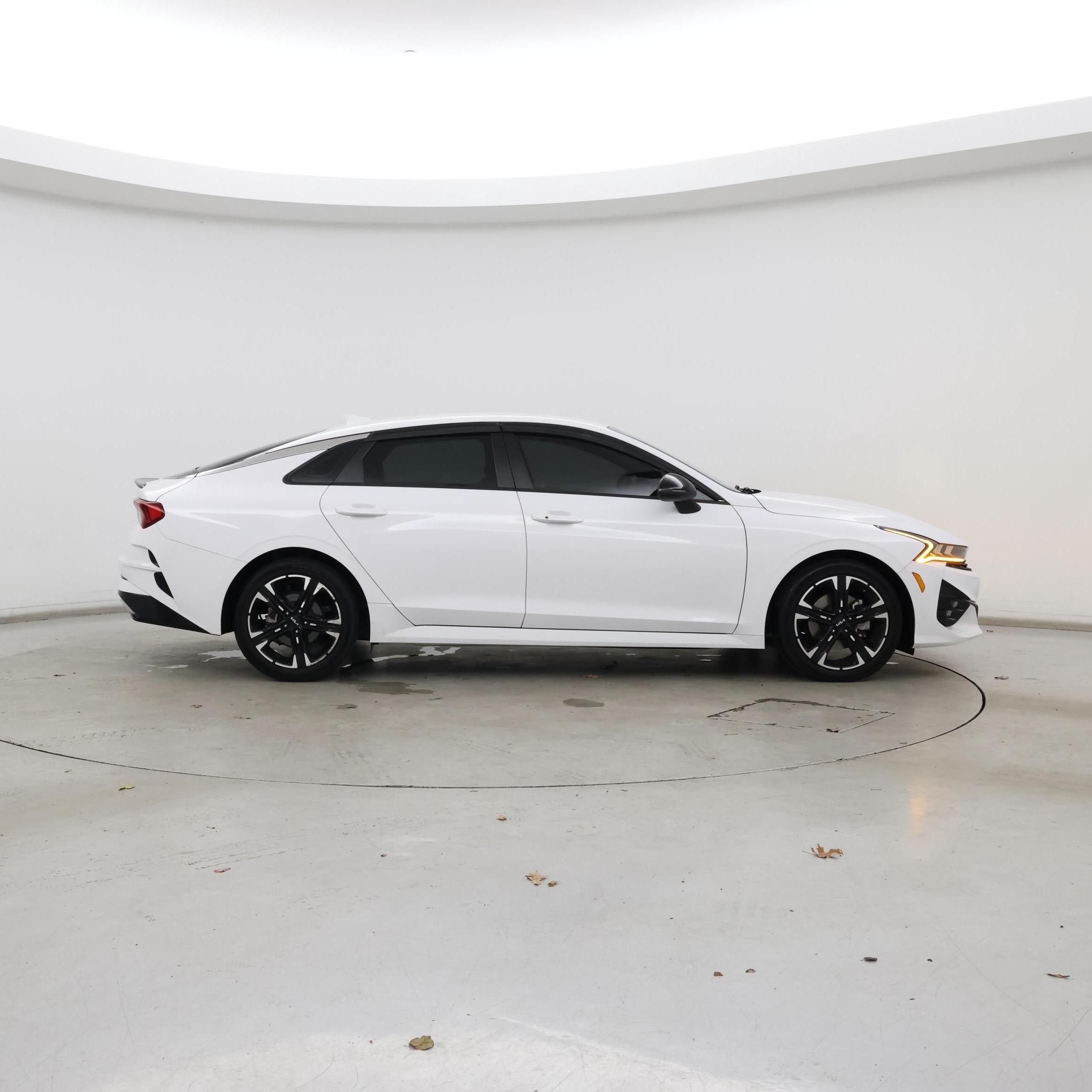 Thumbnail: 2023 Kia K5 - 7