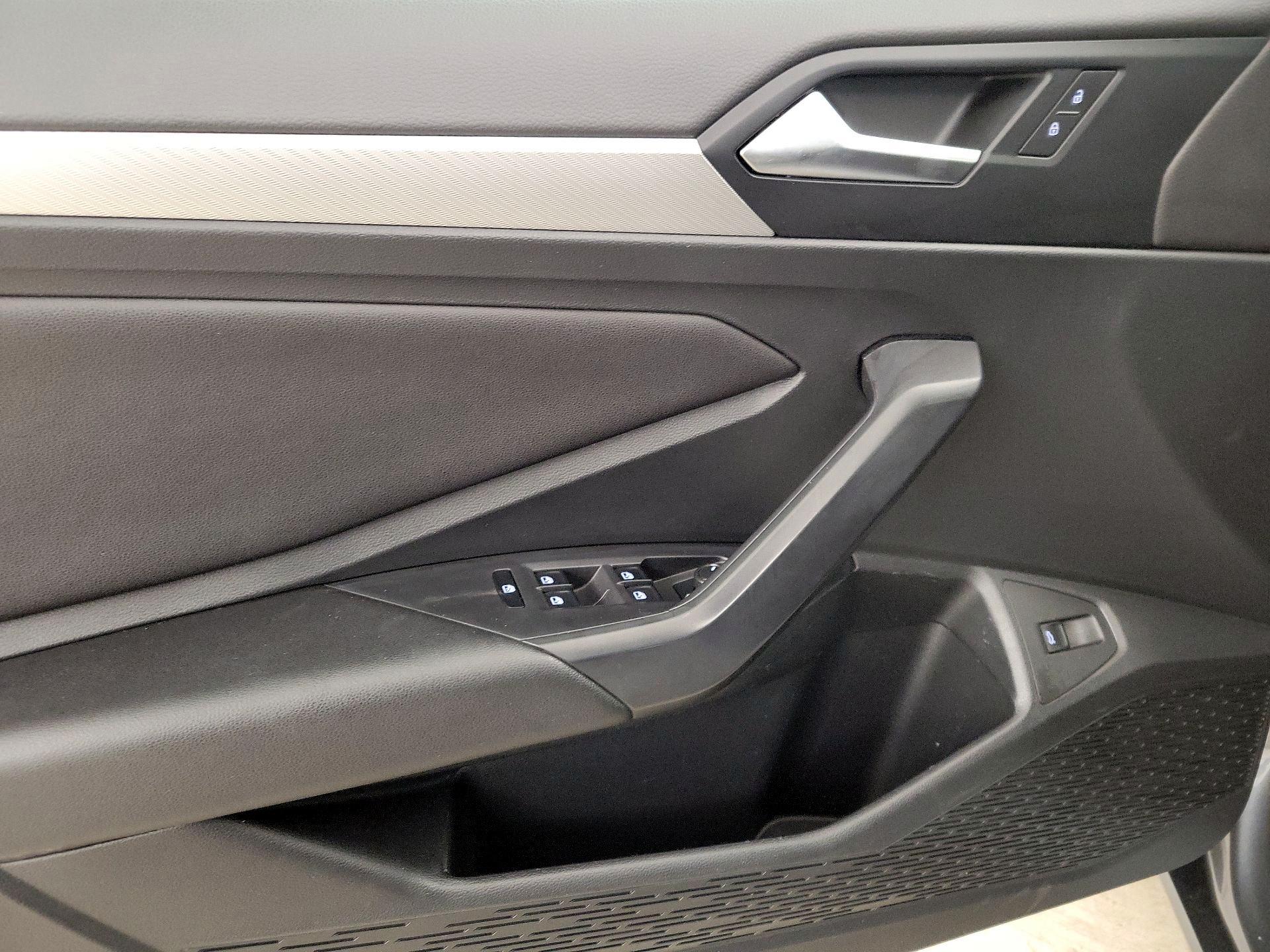 Thumbnail: 2019 Volkswagen Jetta - 12