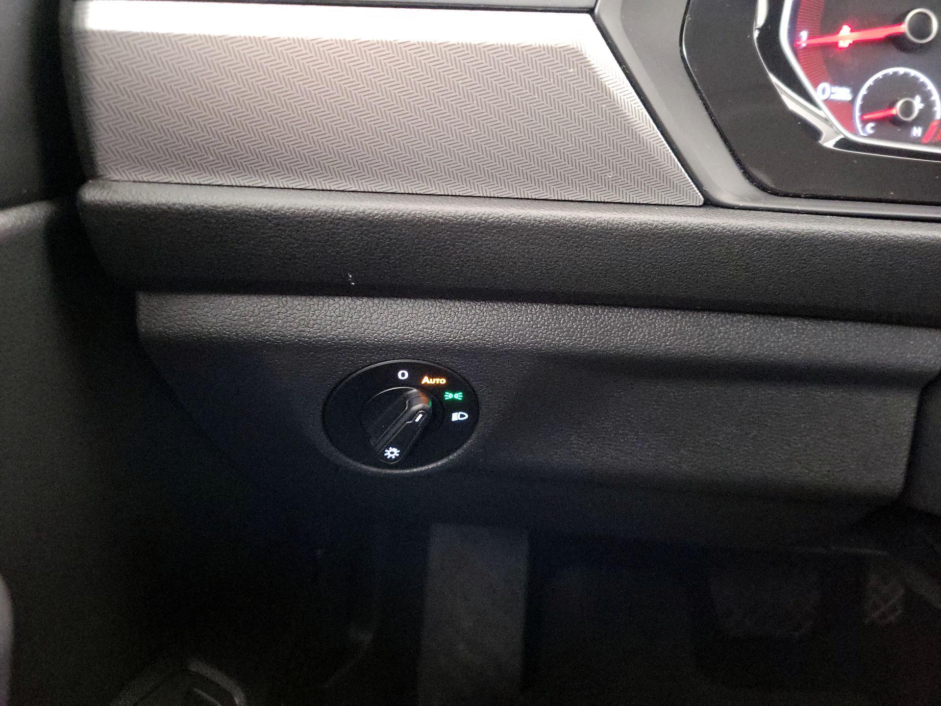 Thumbnail: 2019 Volkswagen Jetta - 13