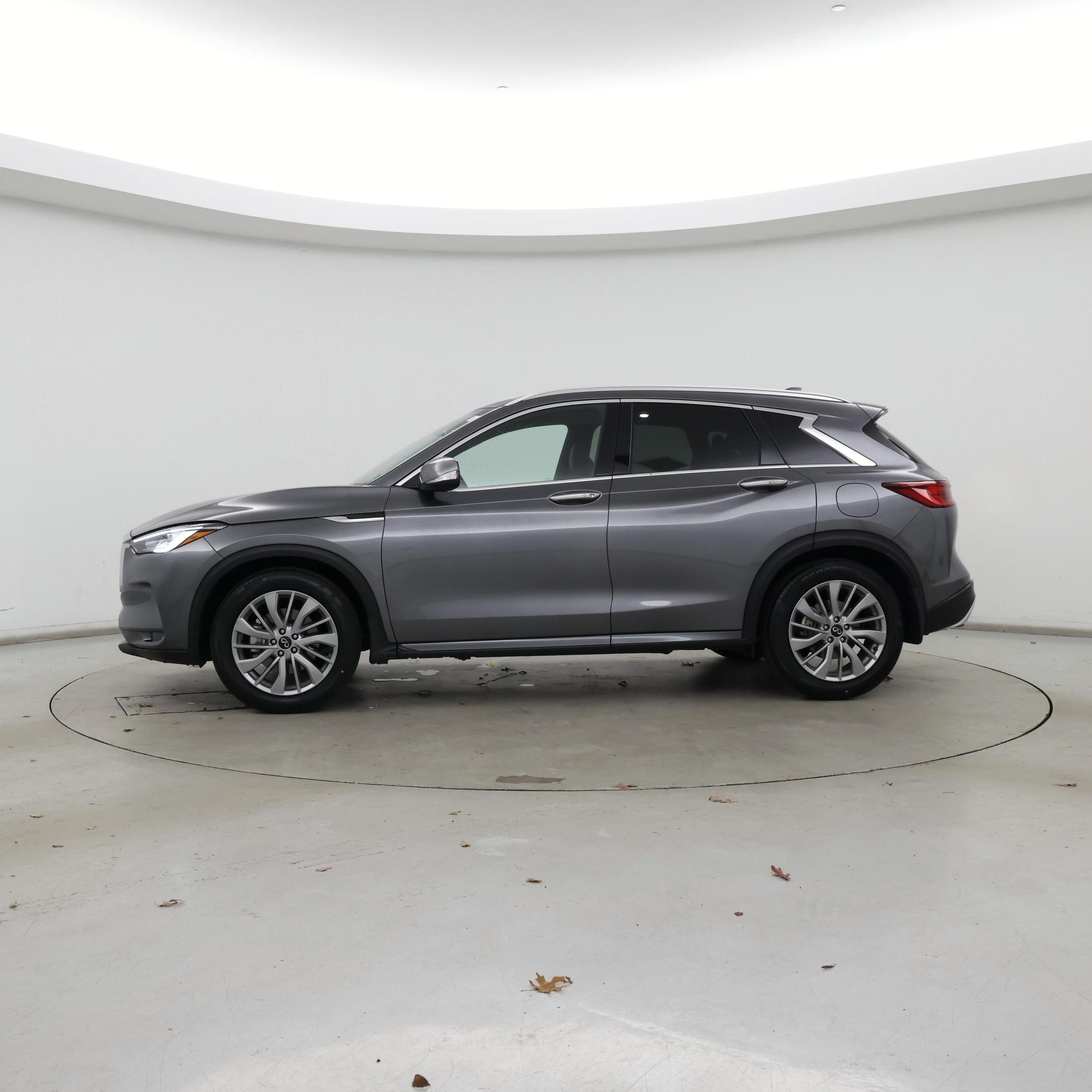 Thumbnail: 2023 INFINITI QX50 - 3