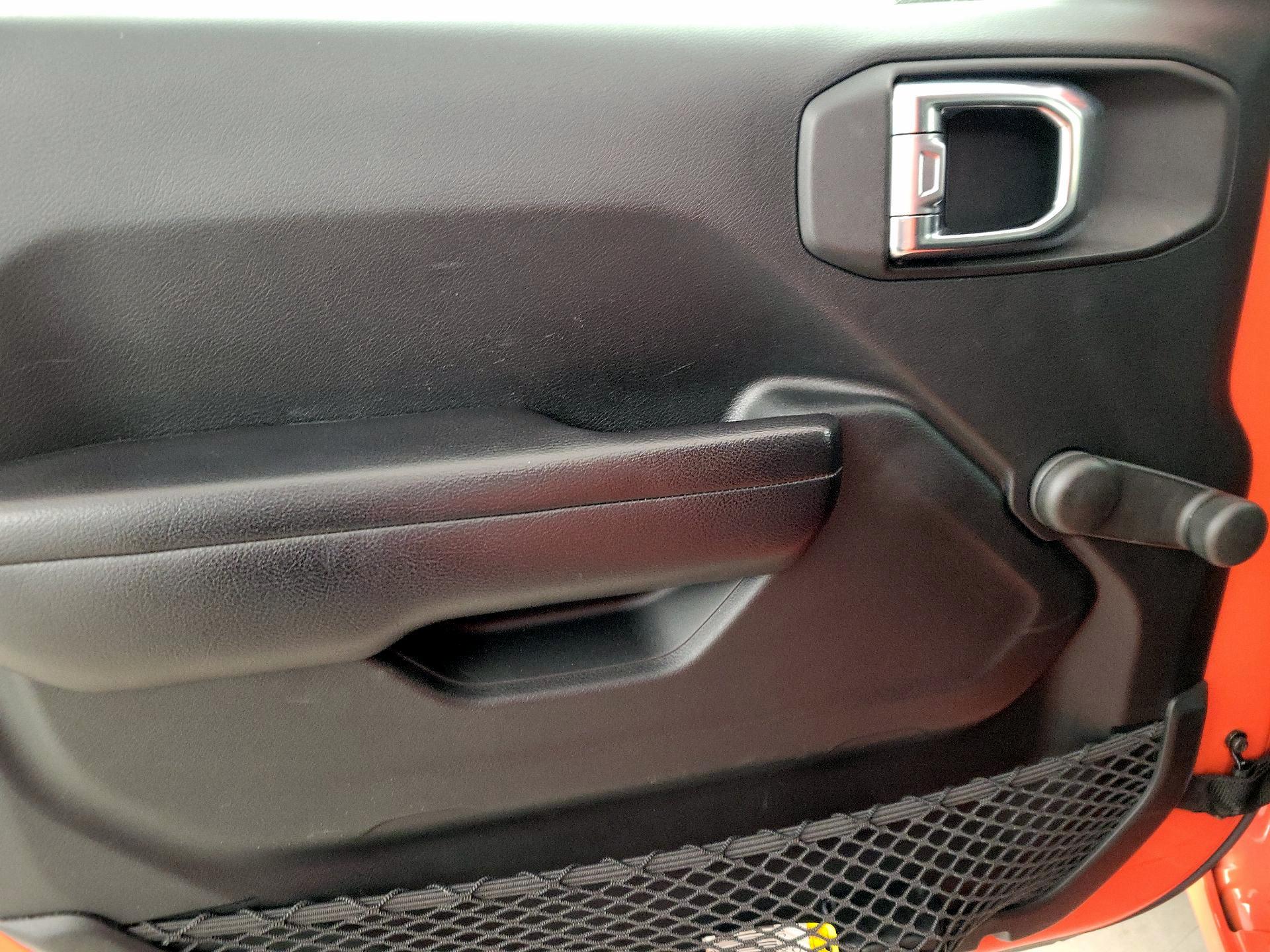 Thumbnail: 2018 Jeep Wrangler - 12