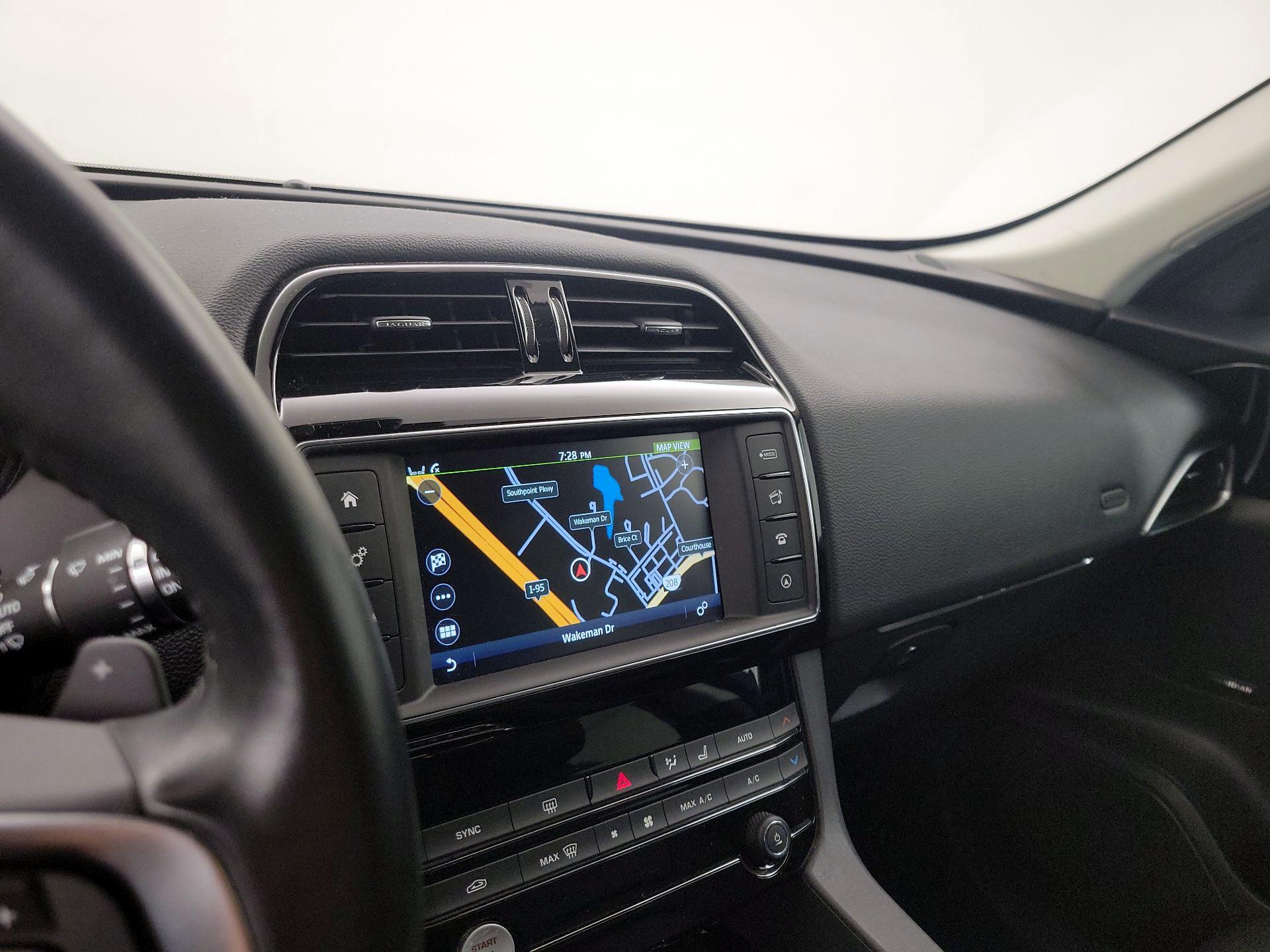 Thumbnail: 2018 Jaguar F-Pace - 14