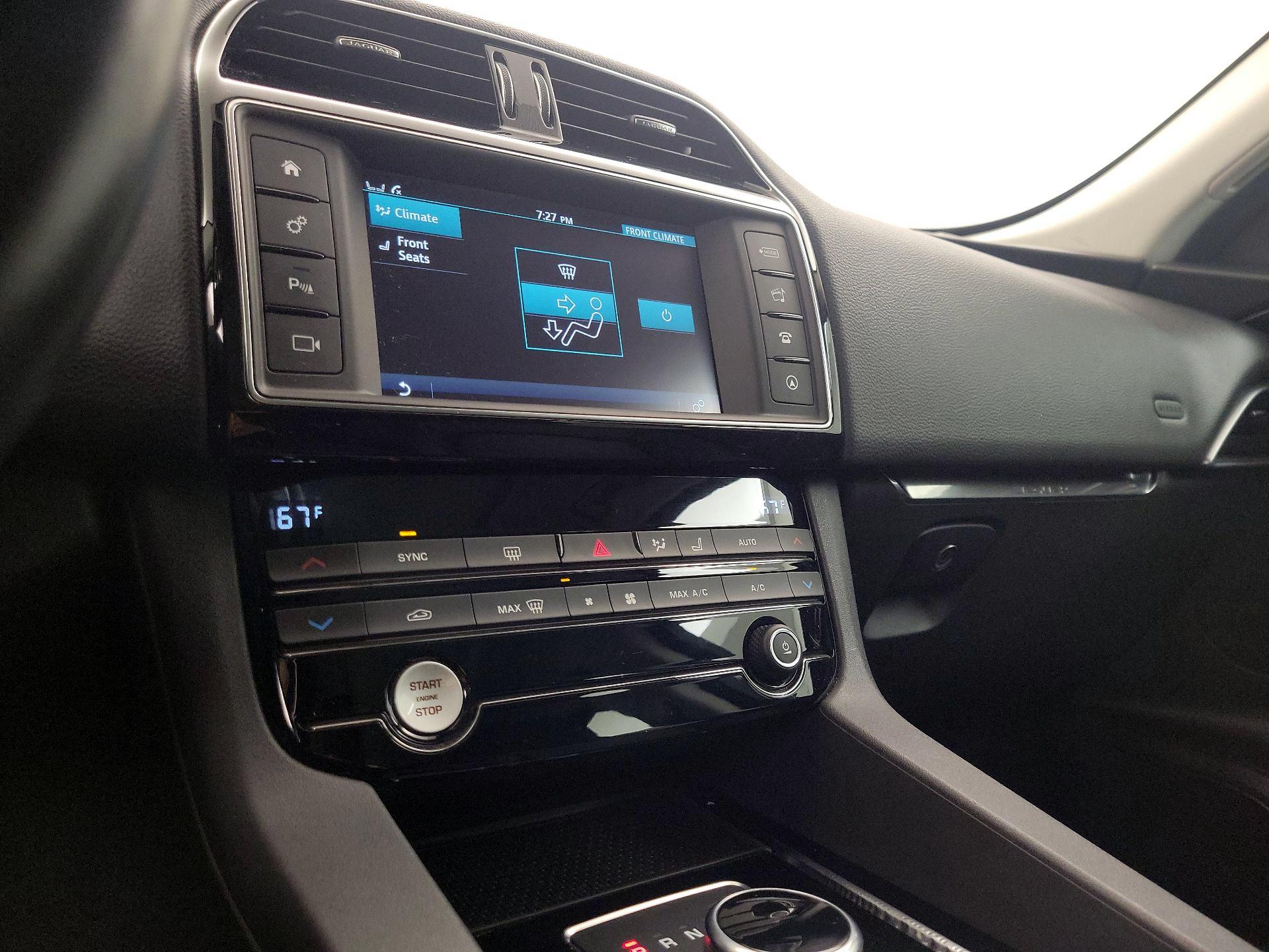 Thumbnail: 2018 Jaguar F-Pace - 17