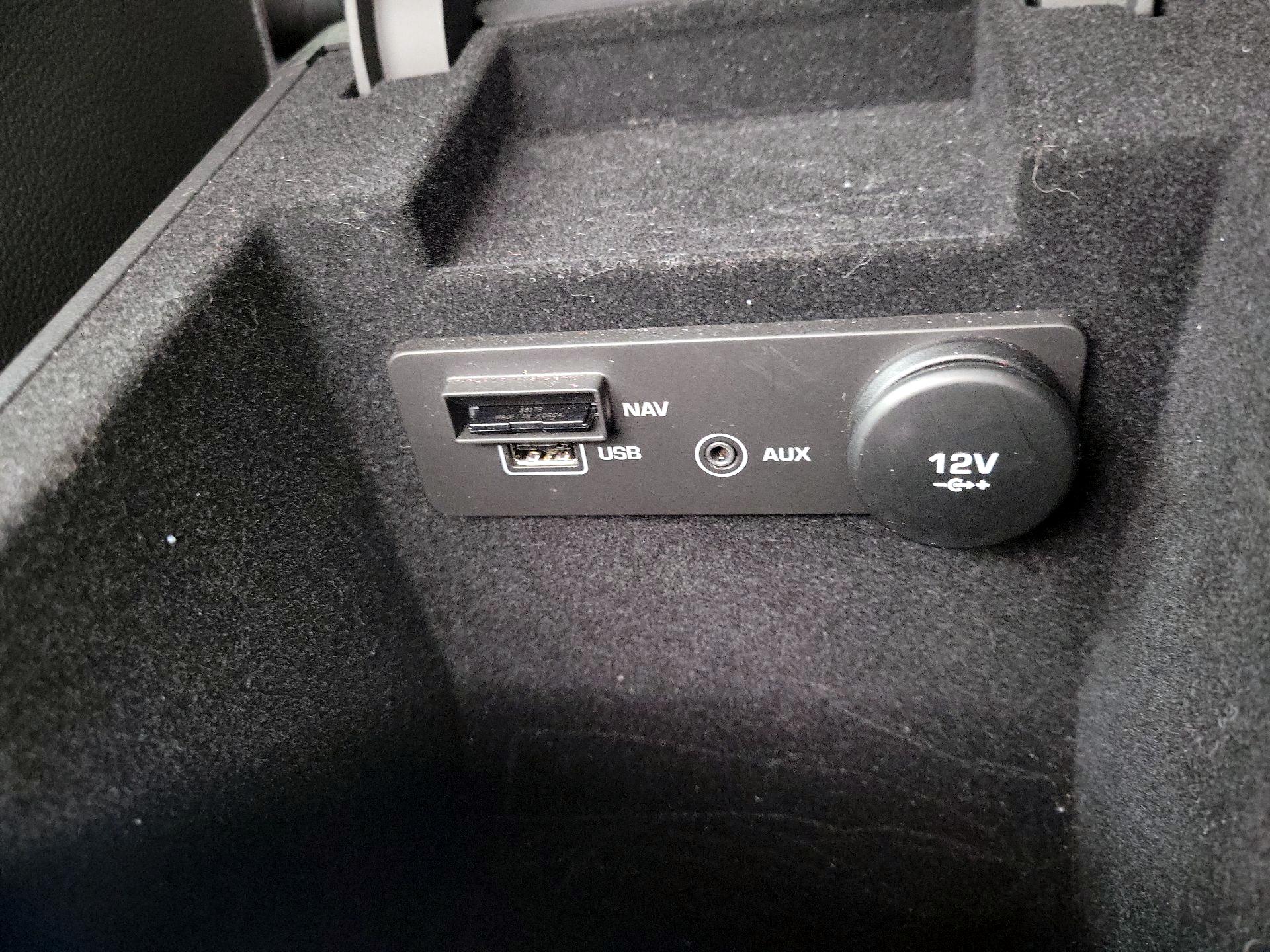 Thumbnail: 2018 Jaguar F-Pace - 19