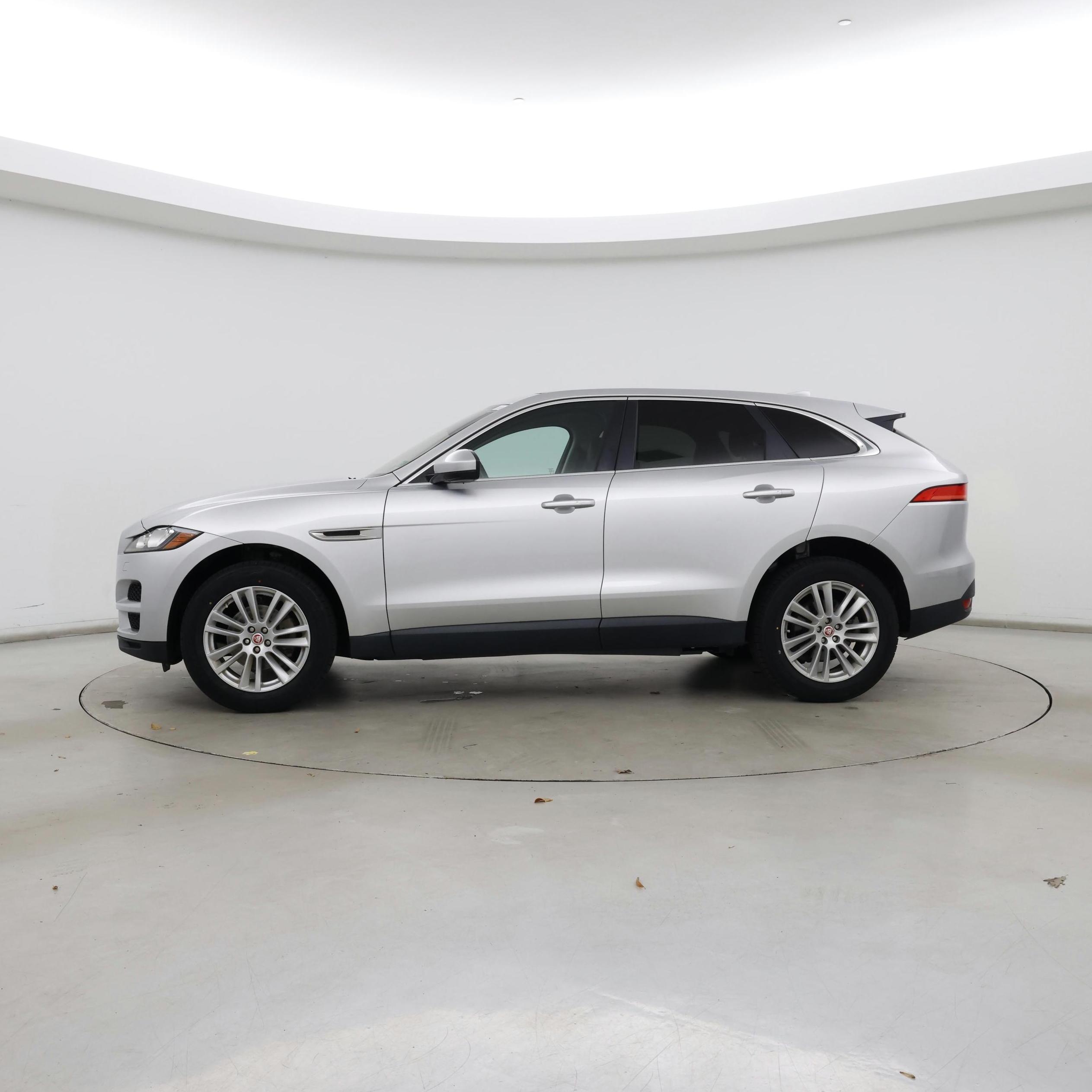 Thumbnail: 2018 Jaguar F-Pace - 3