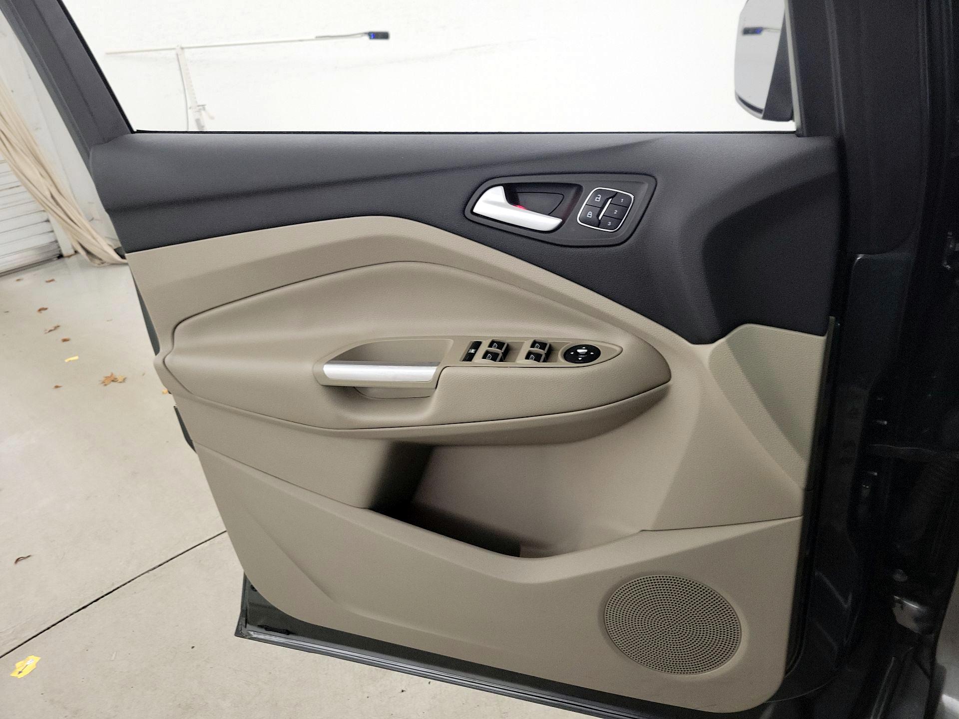 Thumbnail: 2016 Ford Escape - 12