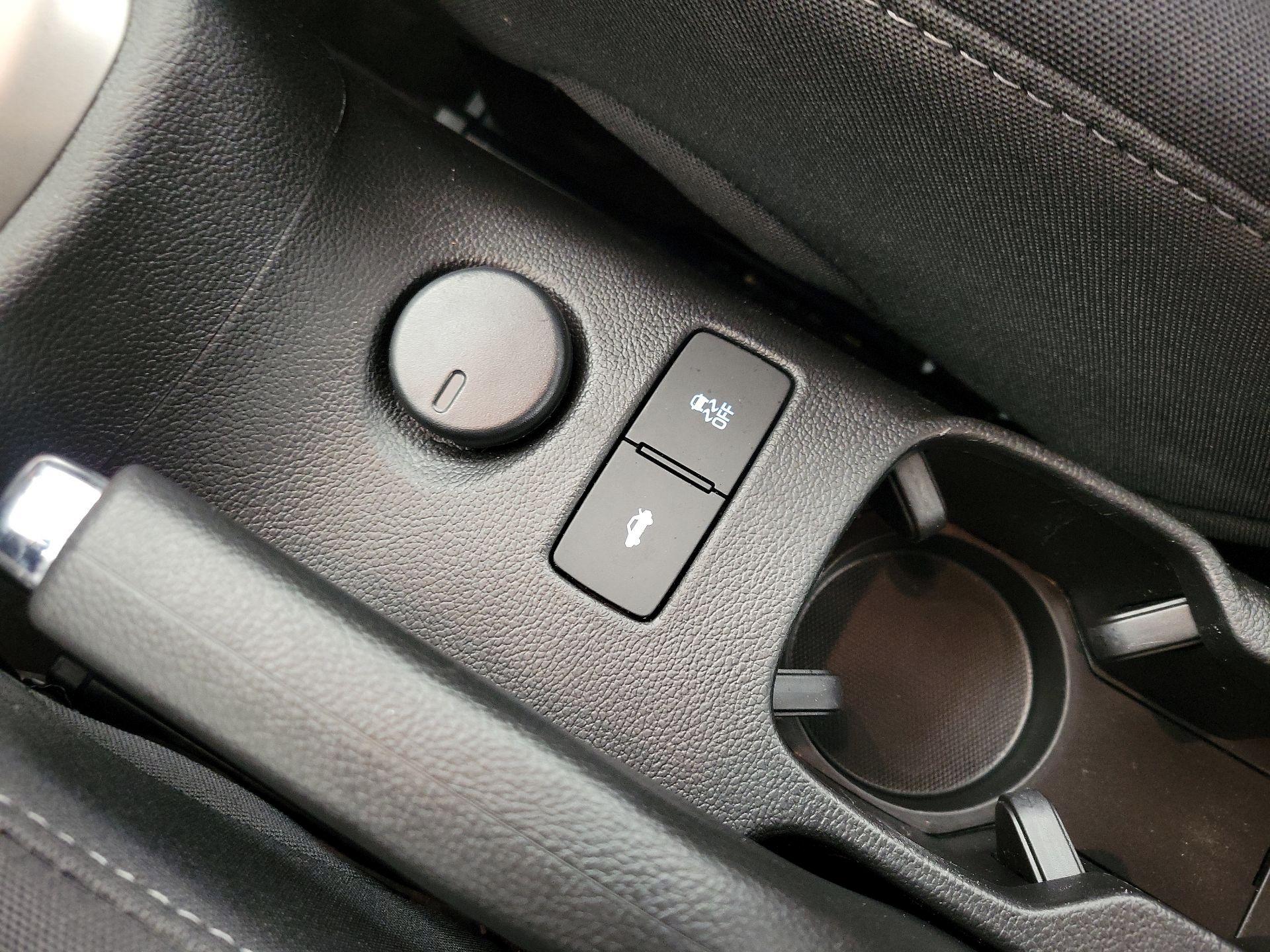 Thumbnail: 2015 Chevrolet Sonic - 17