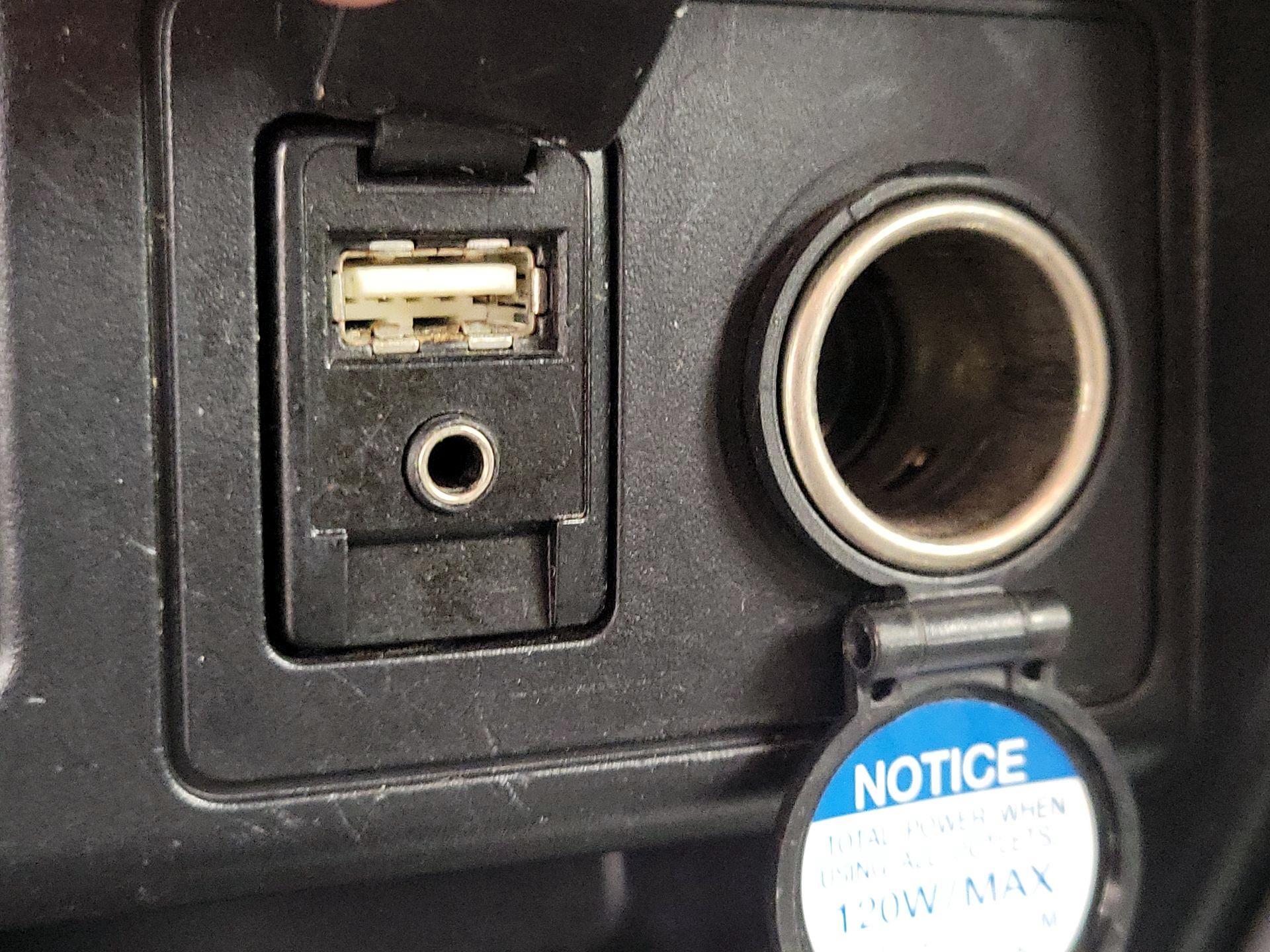 Thumbnail: 2019 Toyota 4Runner - 18