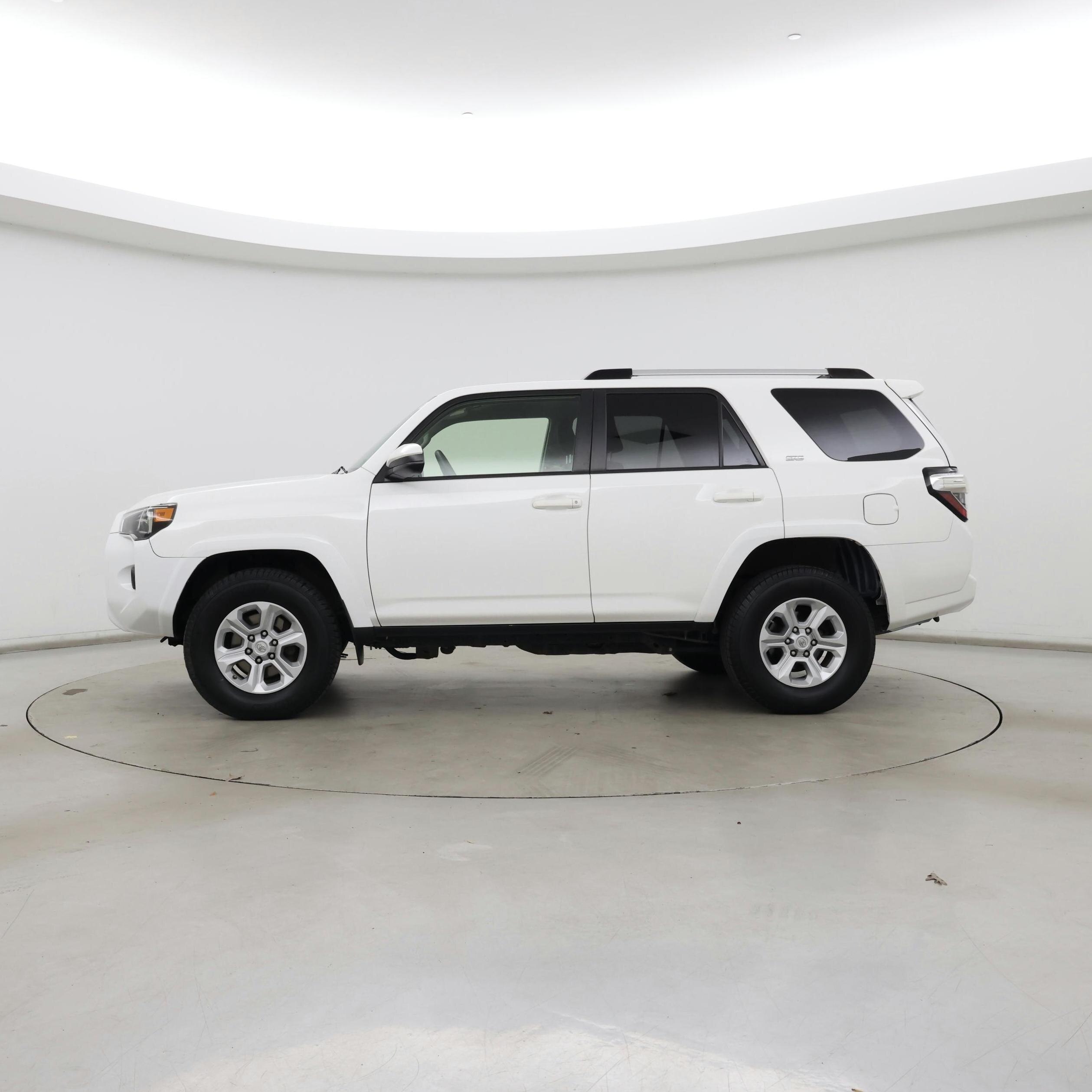 Thumbnail: 2019 Toyota 4Runner - 3