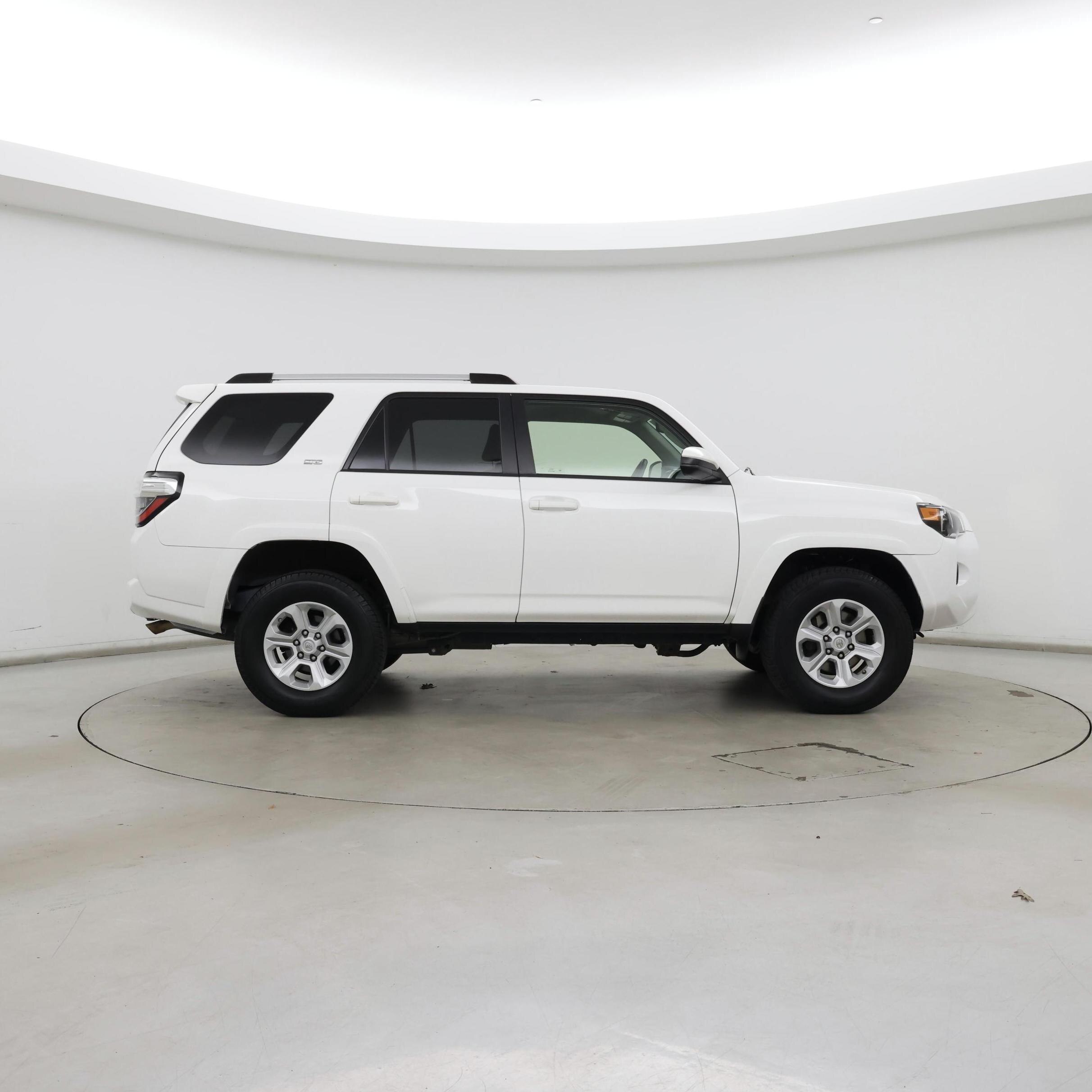 Thumbnail: 2019 Toyota 4Runner - 7