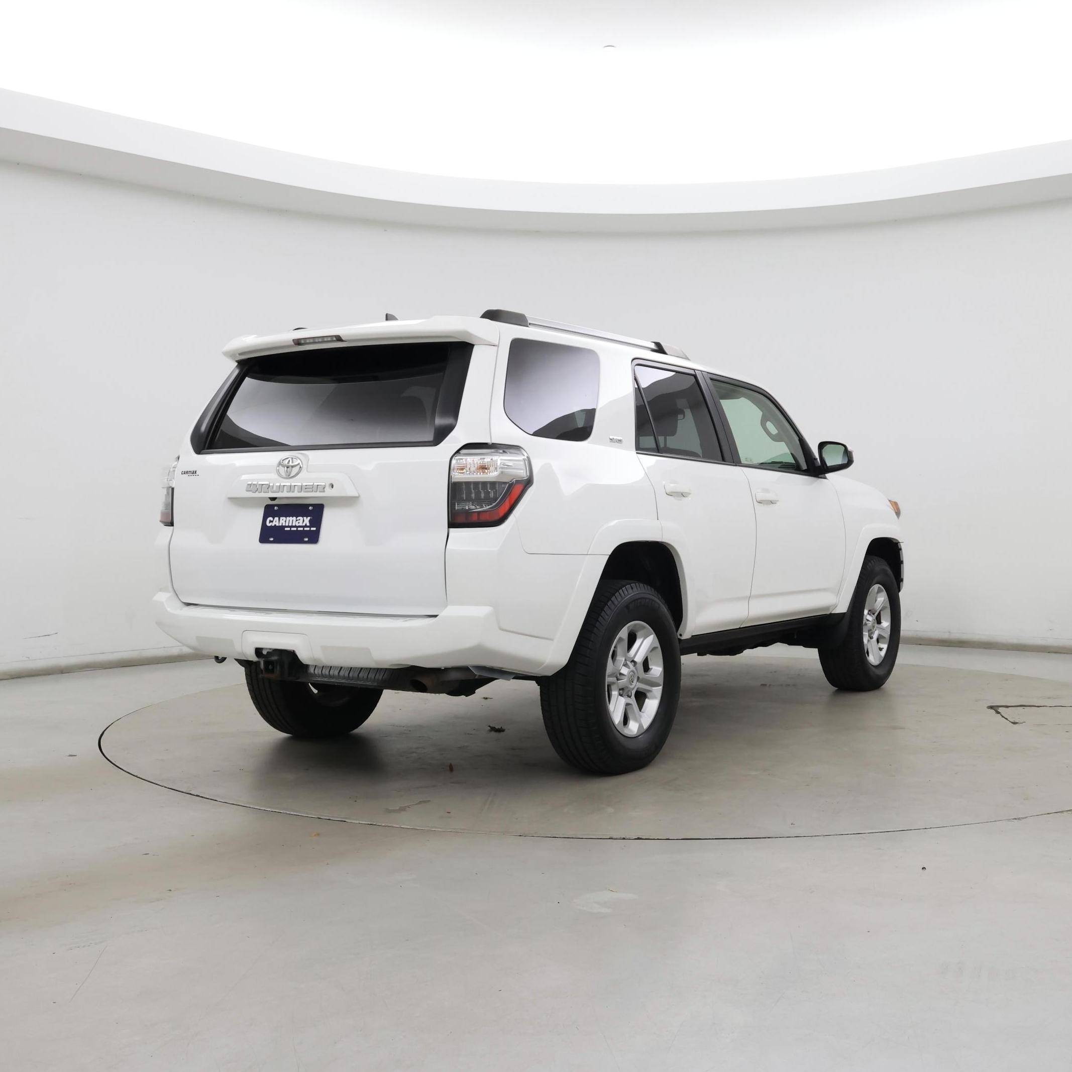 Thumbnail: 2019 Toyota 4Runner - 8