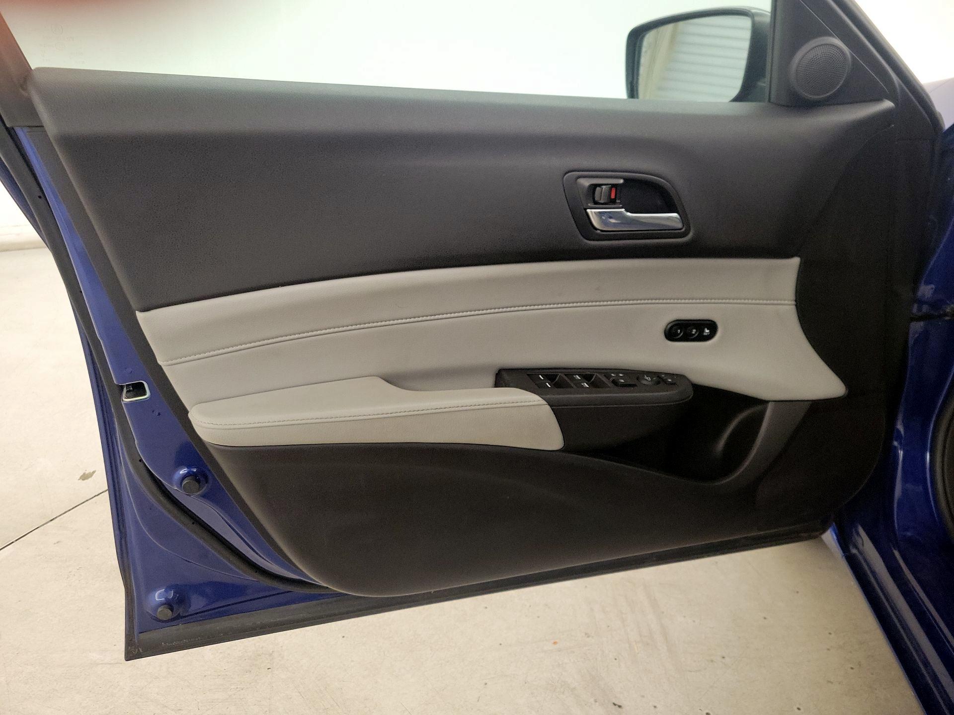 Thumbnail: 2017 Acura ILX - 12