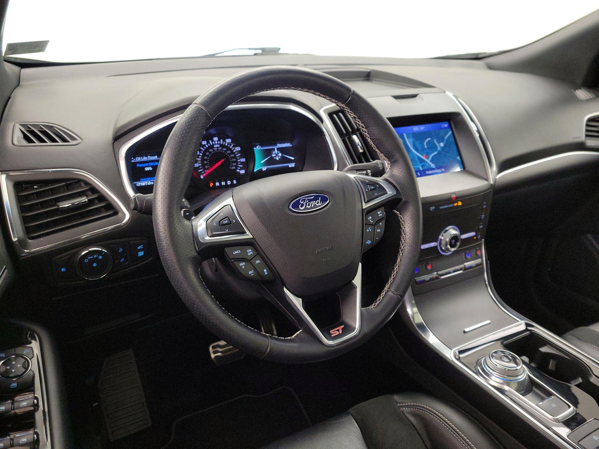 Thumbnail: 2020 Ford Edge - 9