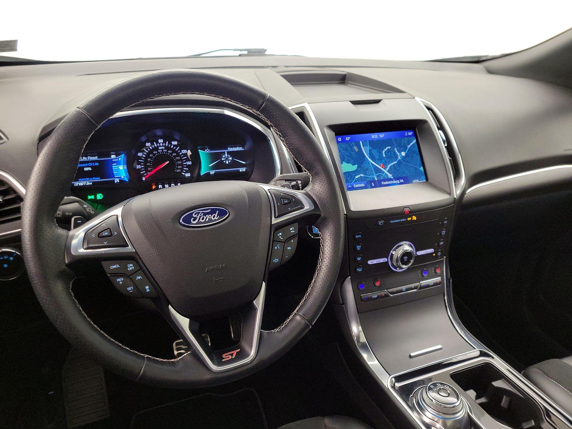 Thumbnail: 2020 Ford Edge - 10