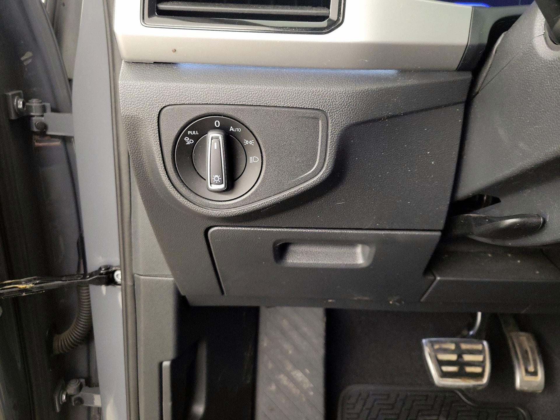 Thumbnail: 2022 Volkswagen Atlas - 13