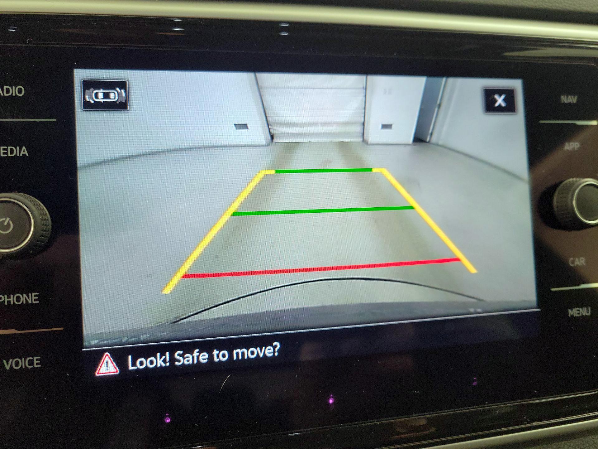 Thumbnail: 2022 Volkswagen Atlas - 15