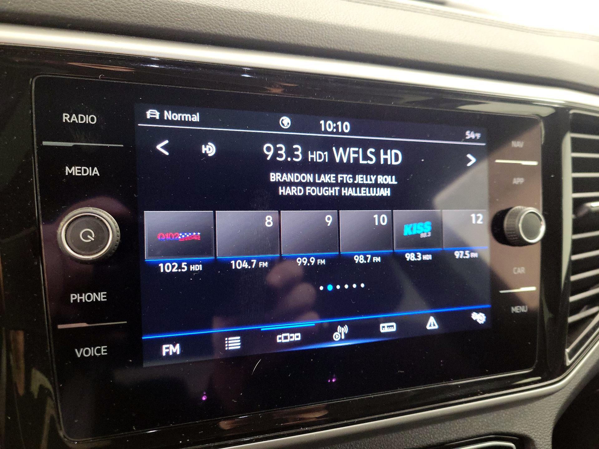 Thumbnail: 2022 Volkswagen Atlas - 16