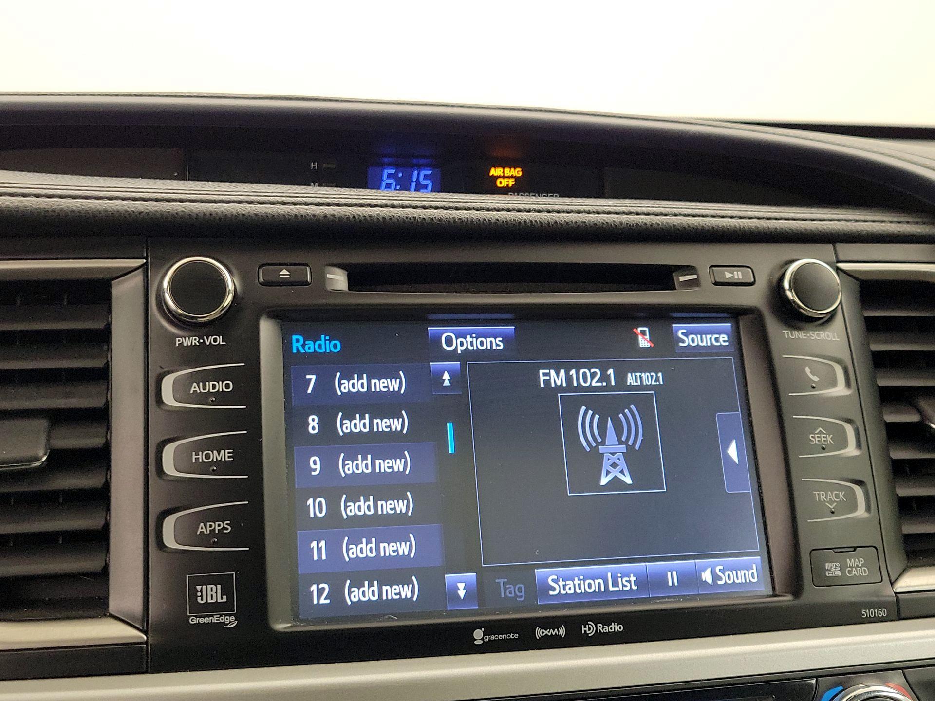 Thumbnail: 2016 Toyota Highlander - 16