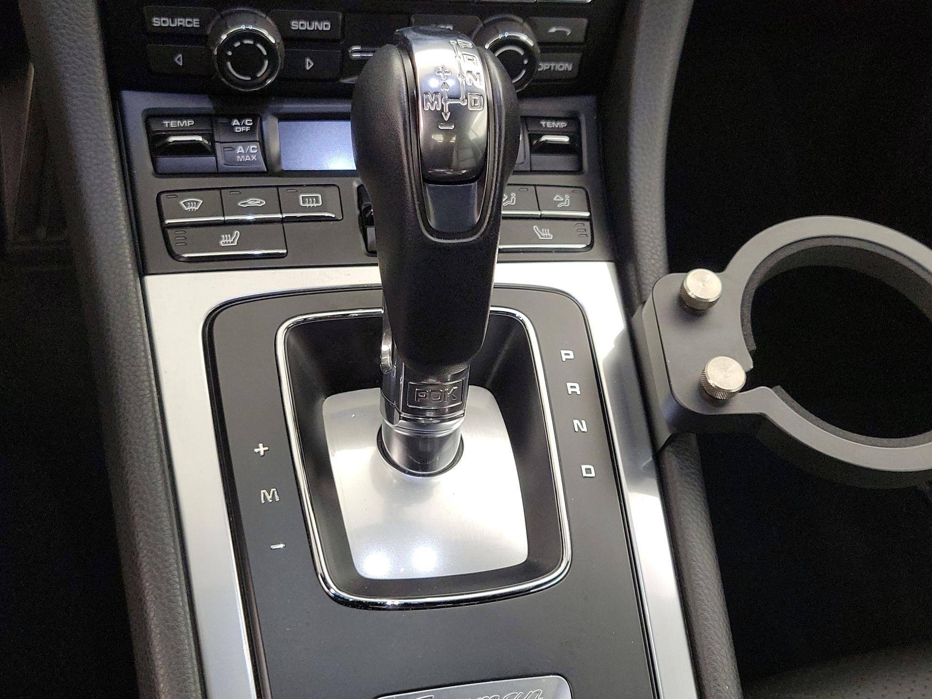 Thumbnail: 2015 Porsche Cayman - 18