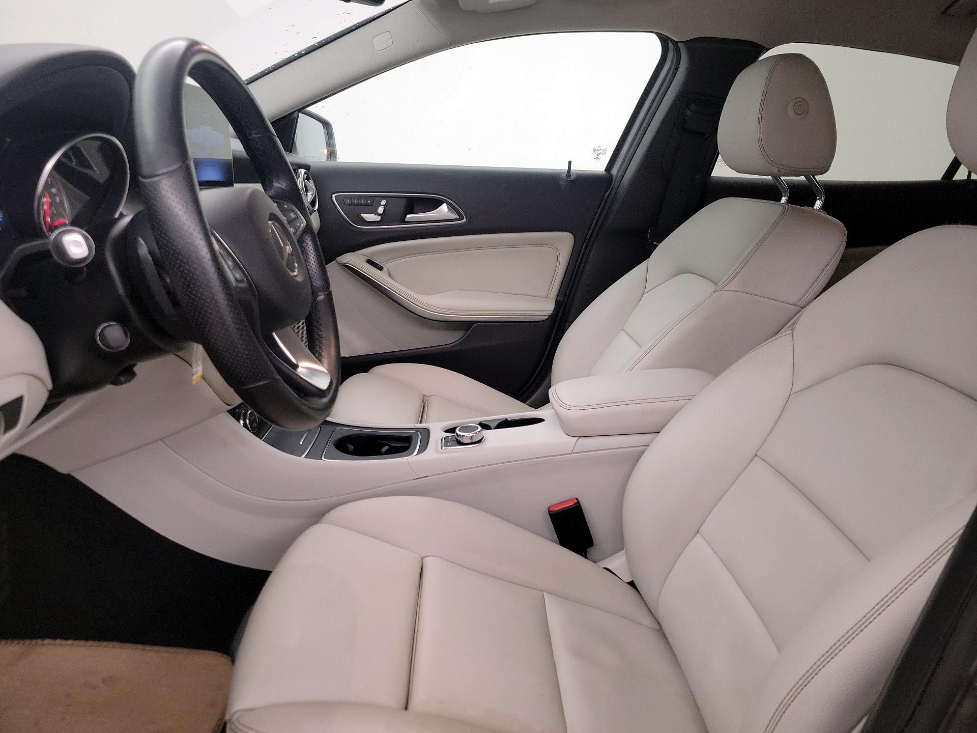 Thumbnail: 2019 Mercedes-Benz GLA - 11