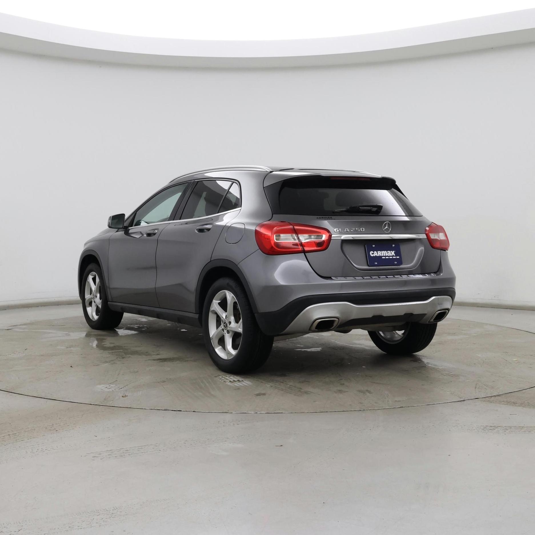 Thumbnail: 2019 Mercedes-Benz GLA - 2